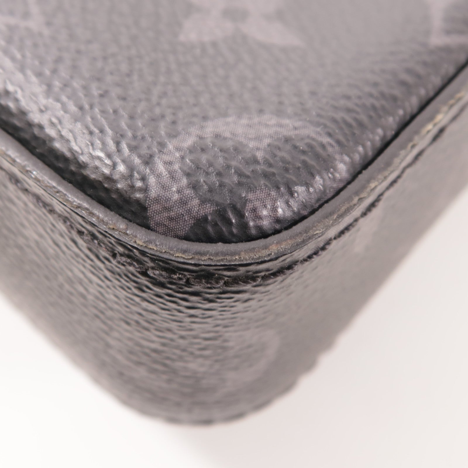 LOUIS VUITTON Monogram Eclipse Reverse Trio Messenger銀扣肩背袋灰色