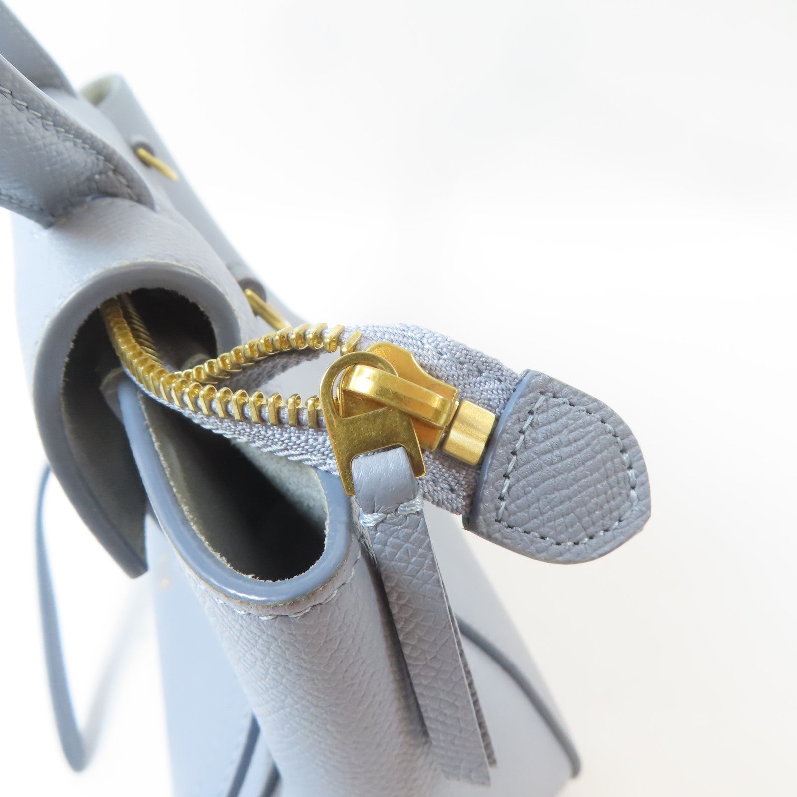 CELINE 牛皮皮革Nano Belt Bag金扣手挽肩背兩用袋淺藍色