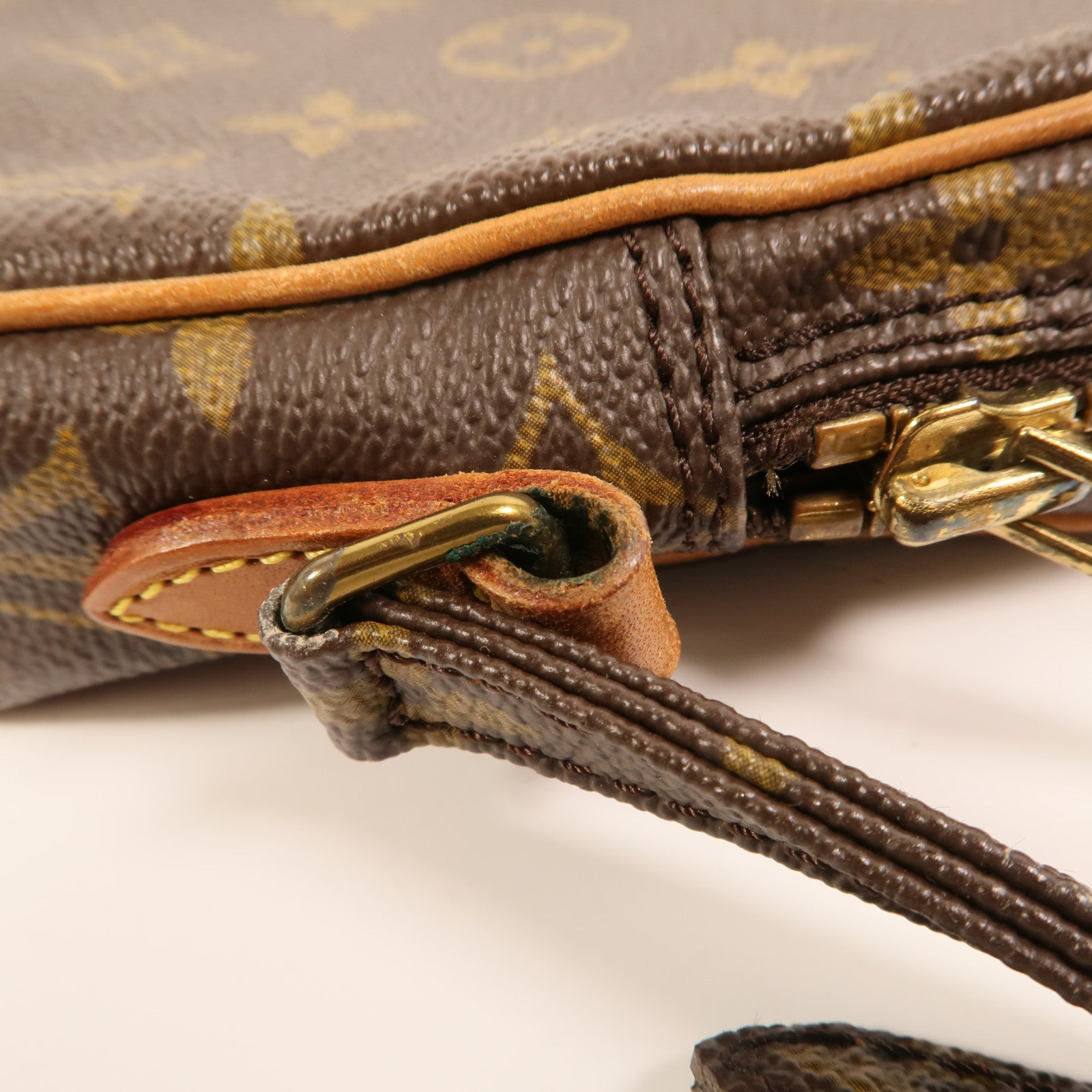 LOUIS VUITTON Monogram Danube Mini Bag金扣肩背袋
