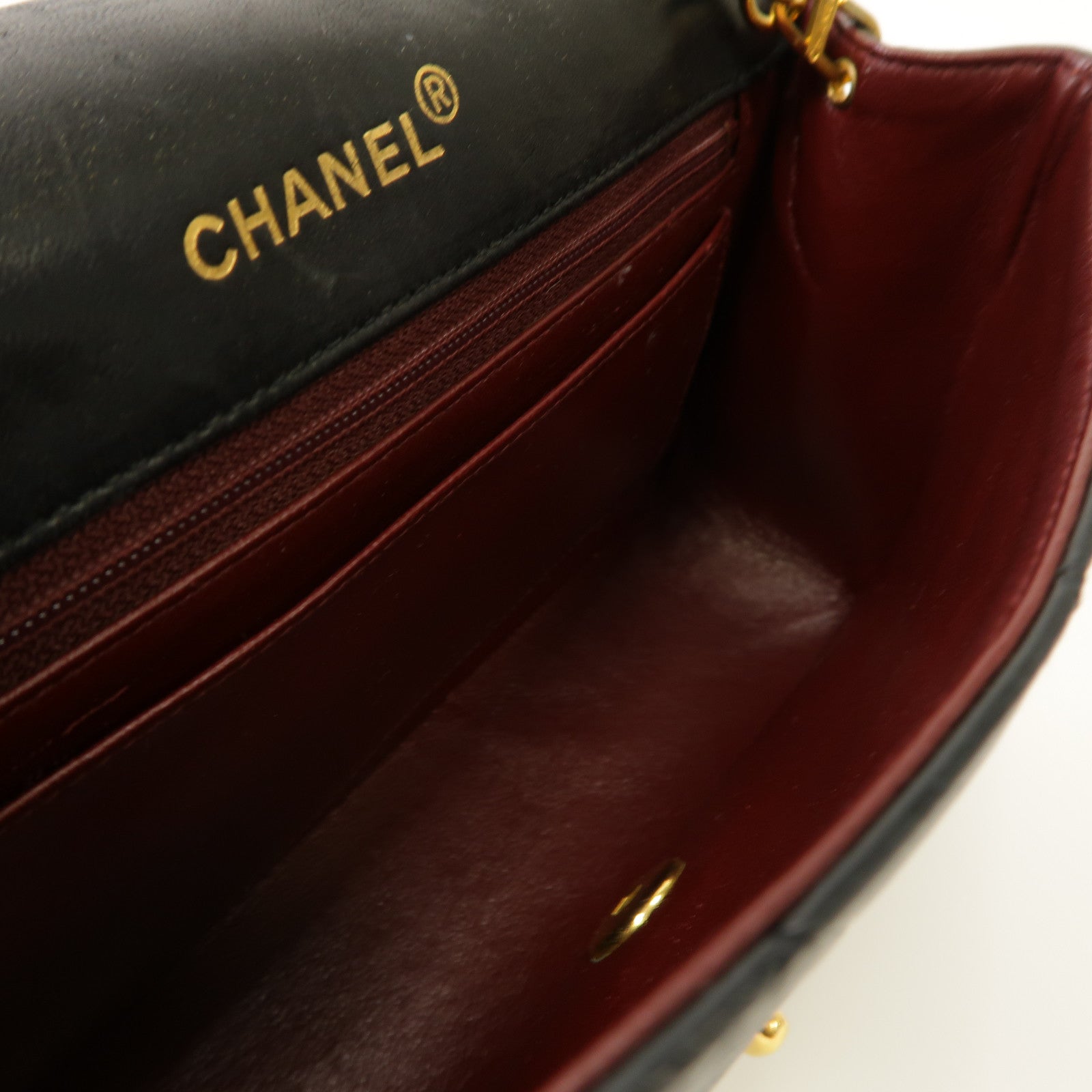 CHANEL 菱格羊皮皮革Vintage Diana Bag金扣鏈帶肩背袋黑色