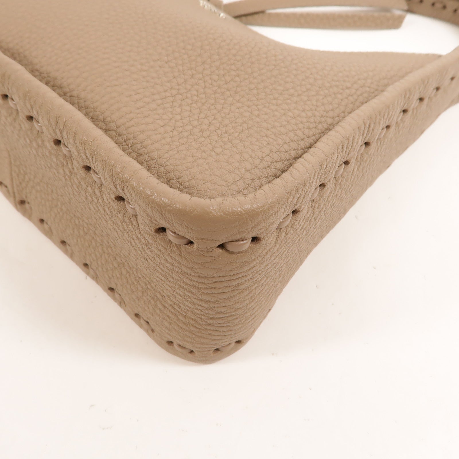 FENDI 牛皮皮革Mini Fendessence Bag手挽袋