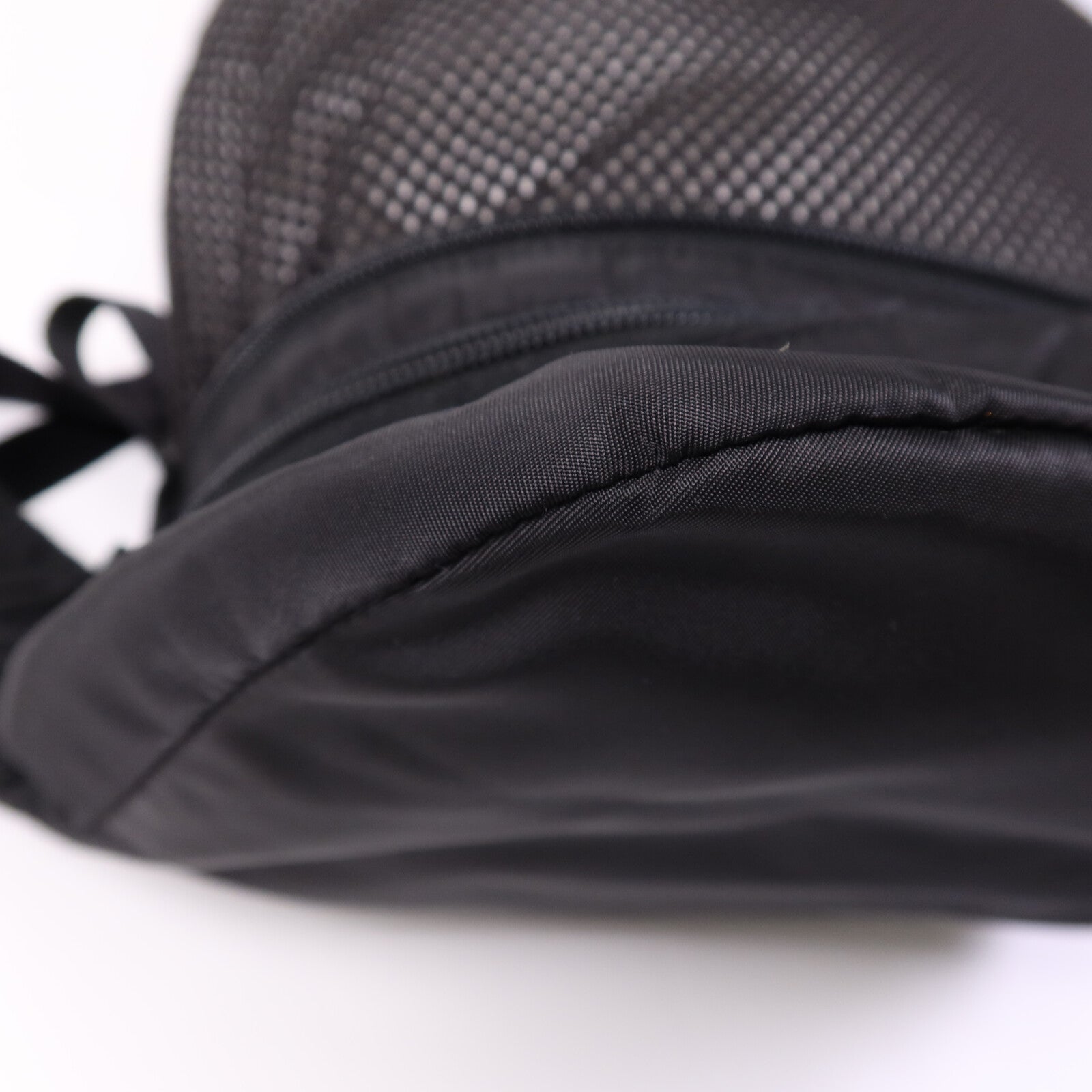PRADA 尼龍Re-Nylon BackPack銀扣背包