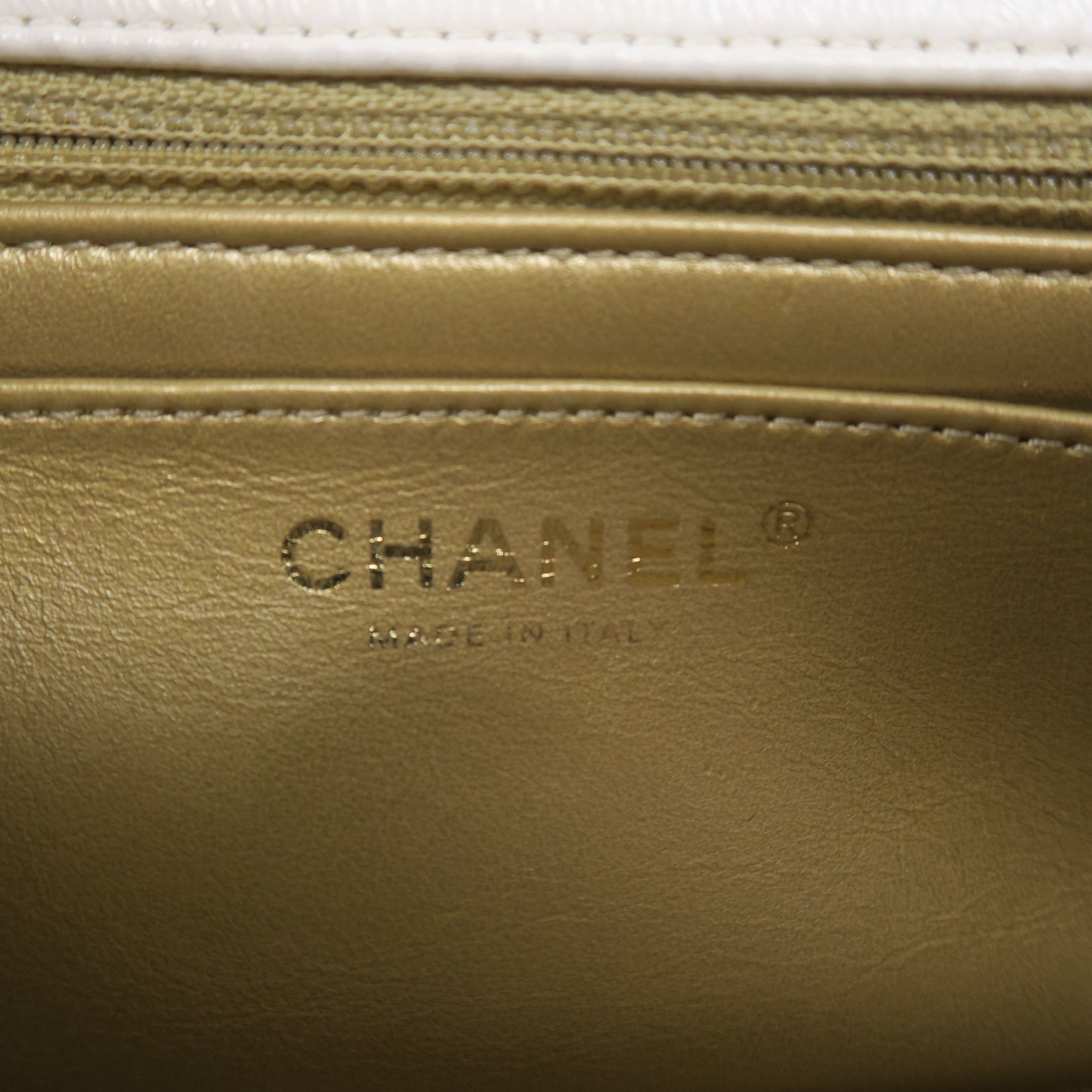 CHANEL 【激減優惠】菱格羊皮皮革Chain Shoulder金扣鏈帶肩背袋白色