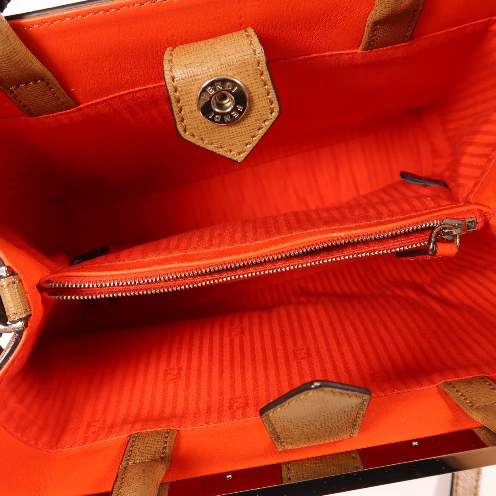 FENDI 羊皮皮革2 Way Shoulder銀扣手挽肩背兩用袋