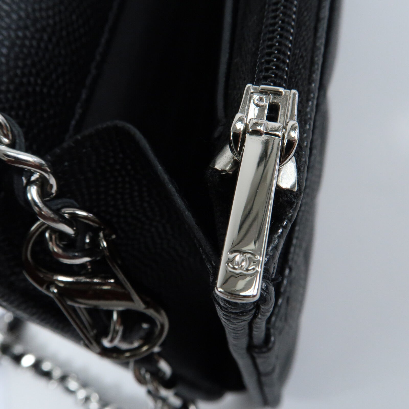 CHANEL 牛皮皮革WOC Wallet On Chain銀扣鏈帶肩背袋