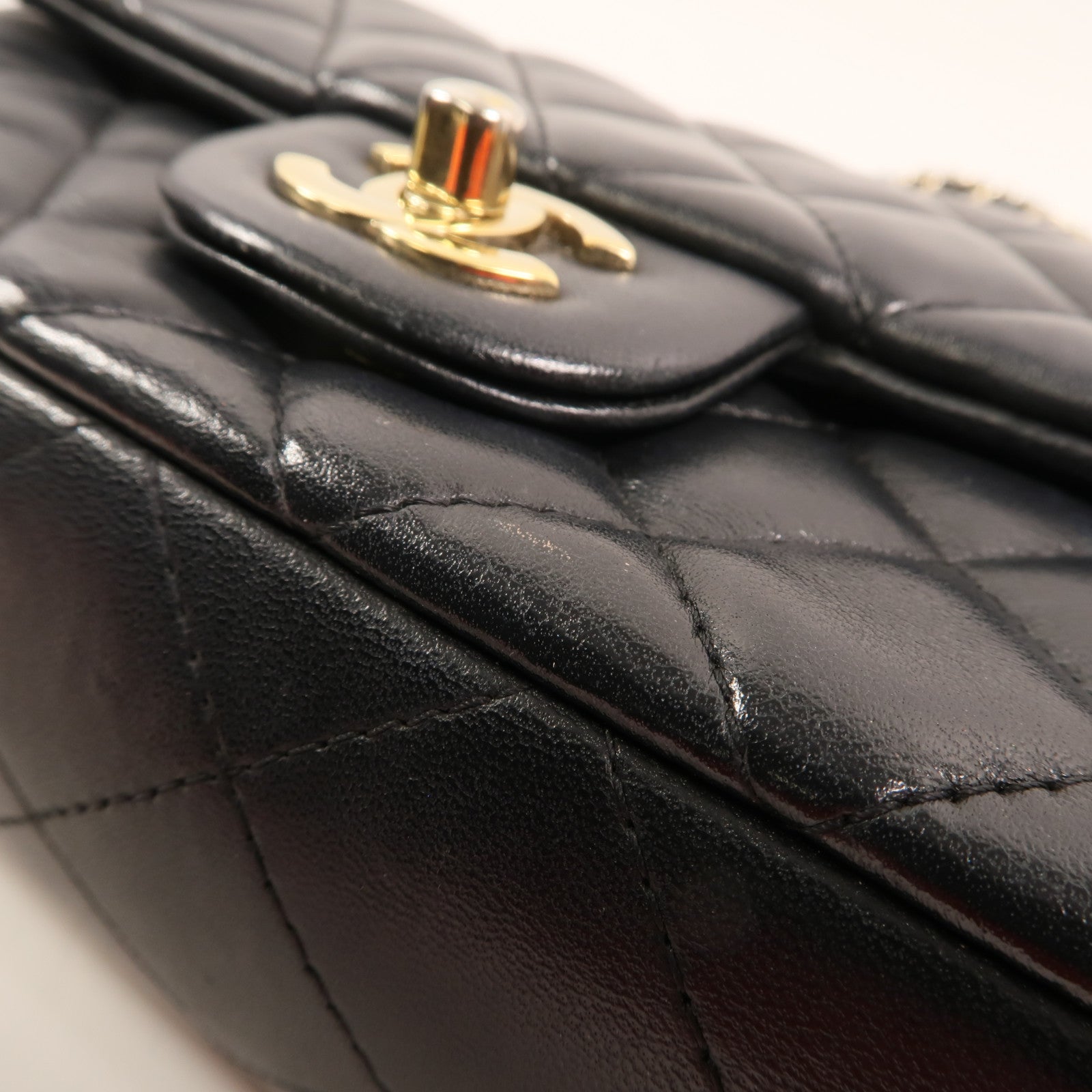 CHANEL 羊皮皮革Chain Shoulder金扣鏈帶肩背袋