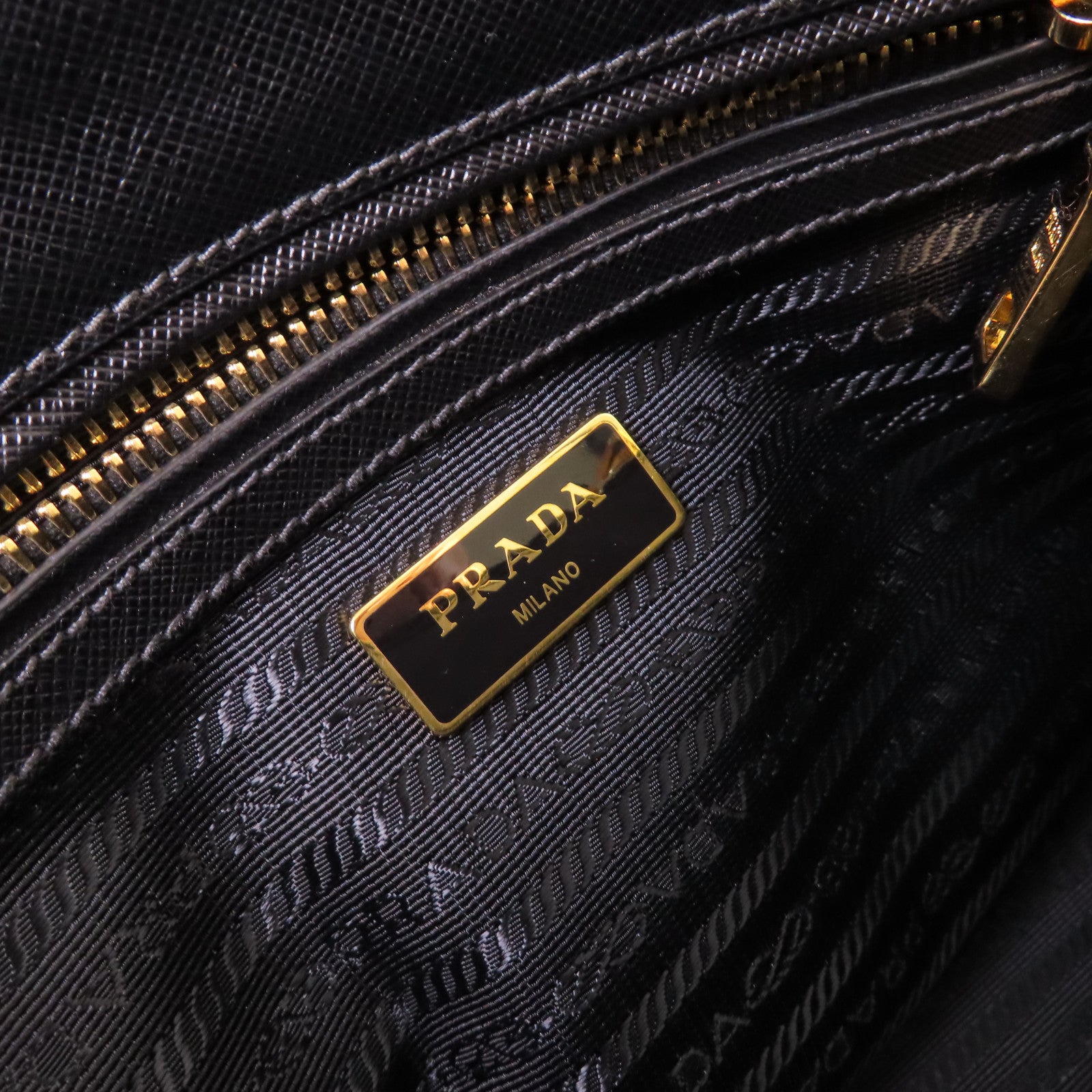 PRADA Saffiano Lux皮革Galleria 2Way Shoulder Bag金扣手挽肩背兩用袋黑色