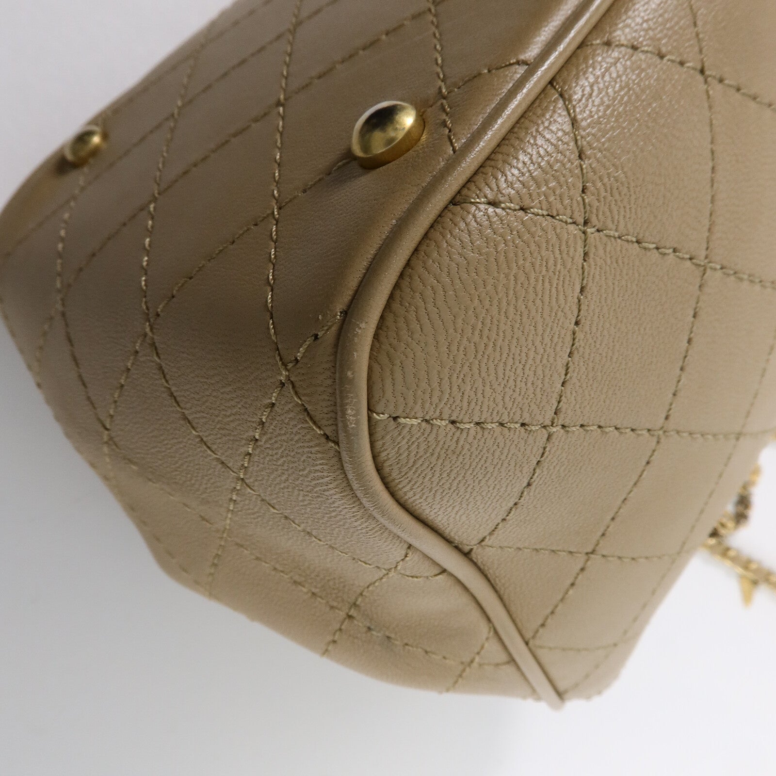 CHANEL 牛皮皮革Egyatian Amulet Bucket Bag鏈帶肩背袋