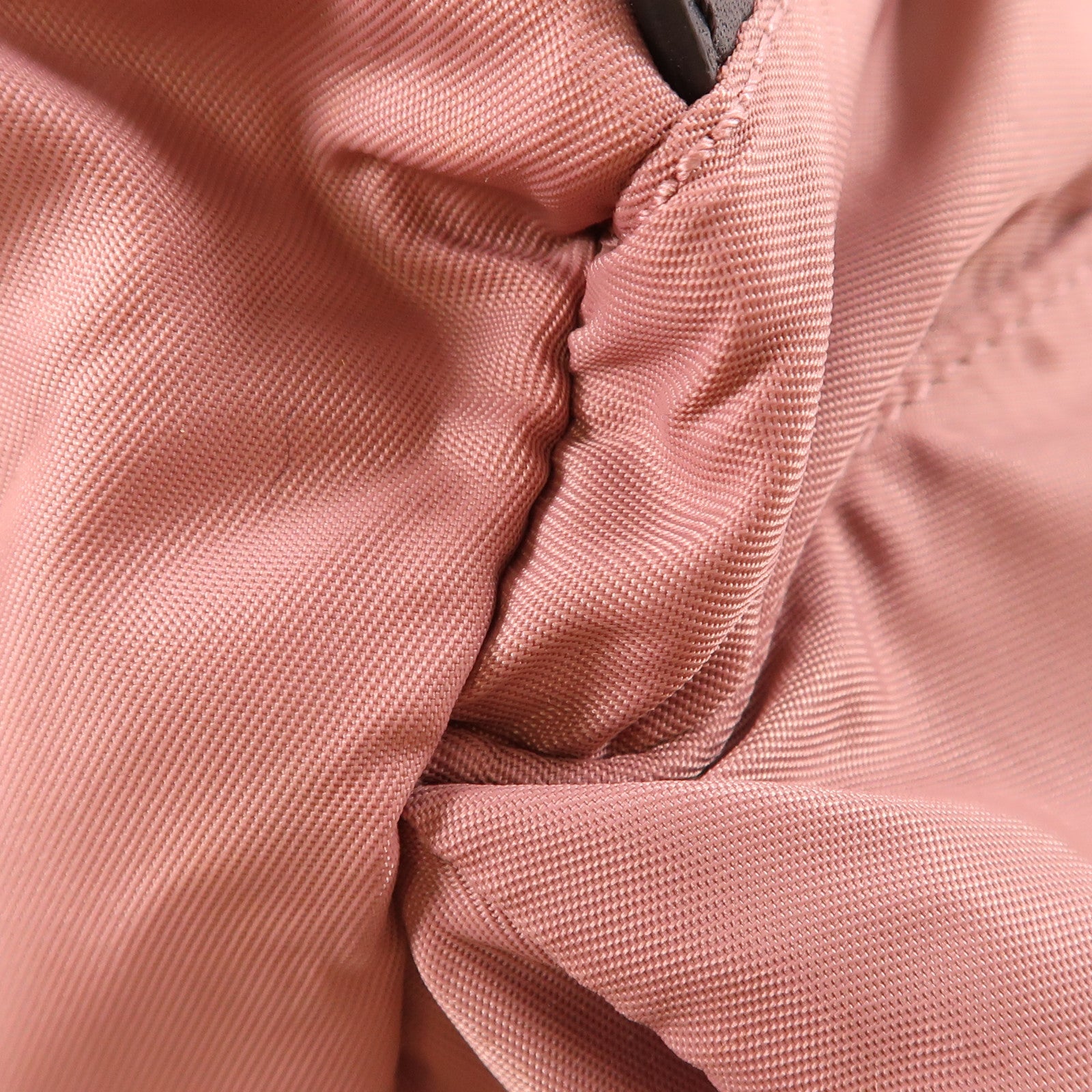 BURBERRY 尼龍Backpack金扣背包