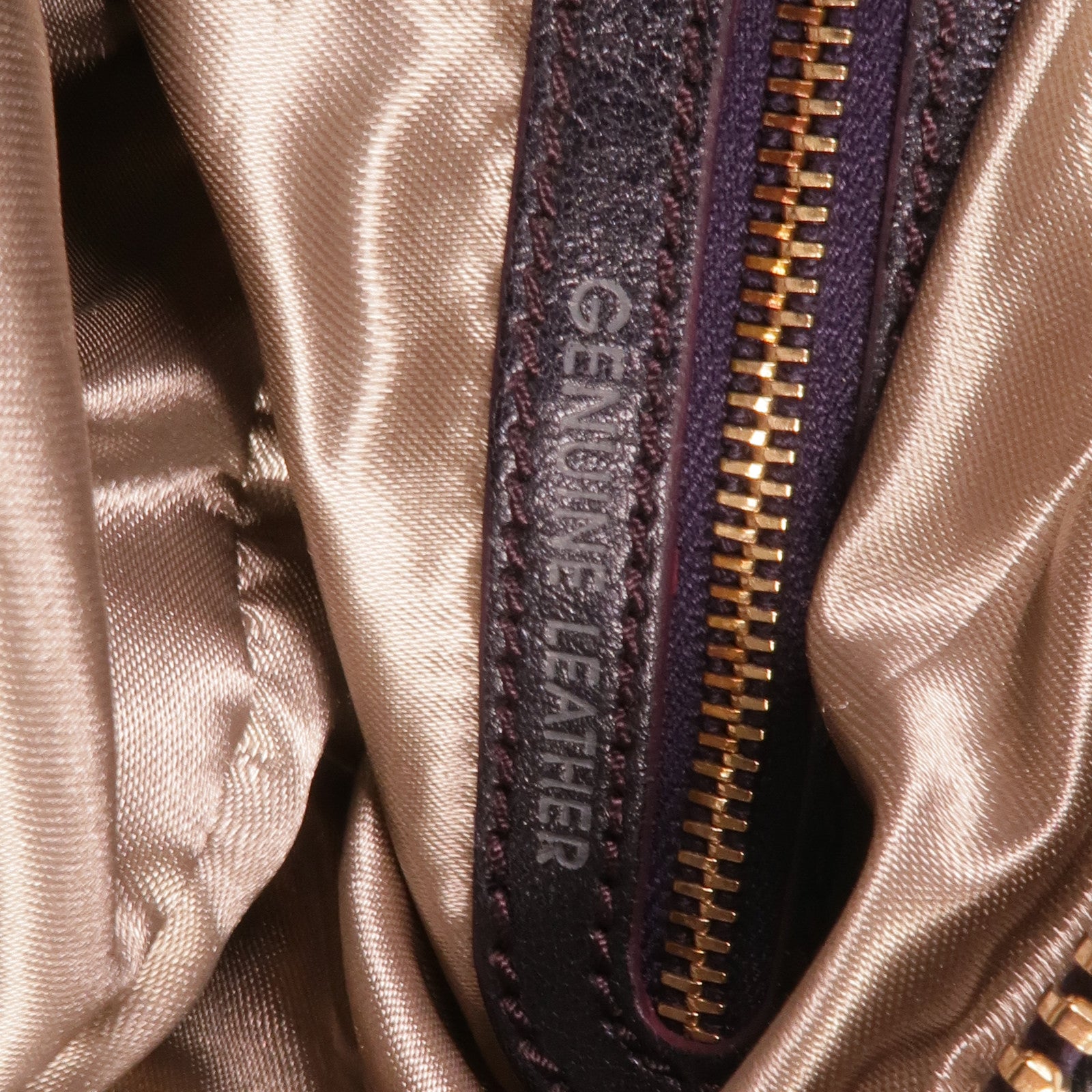 TOD'S 尼龍Shoulder Bag金扣肩背袋