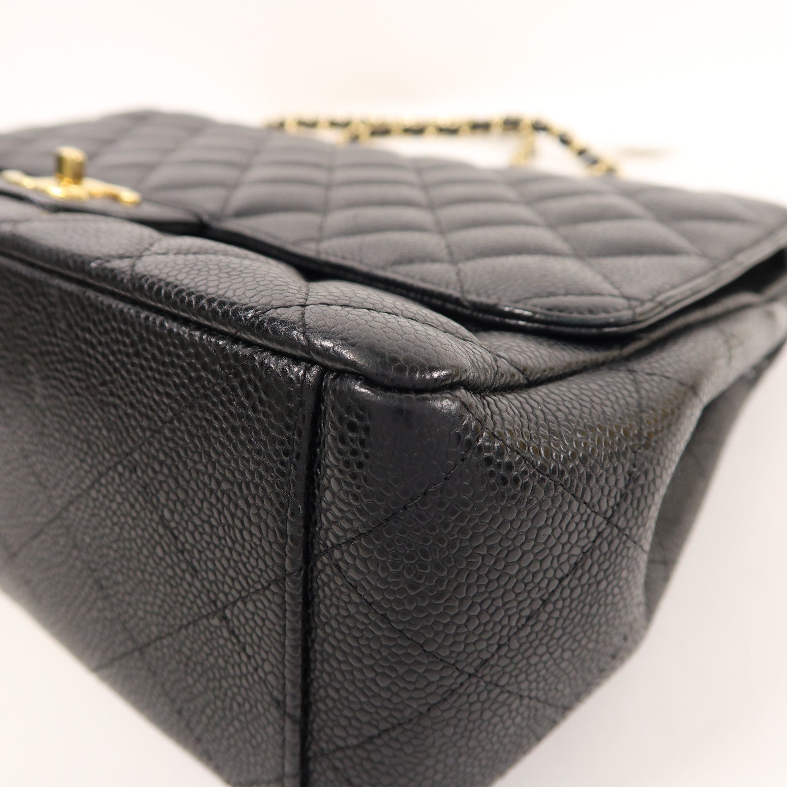 CHANEL 牛皮皮革Maxi Classic金扣鏈帶肩背袋