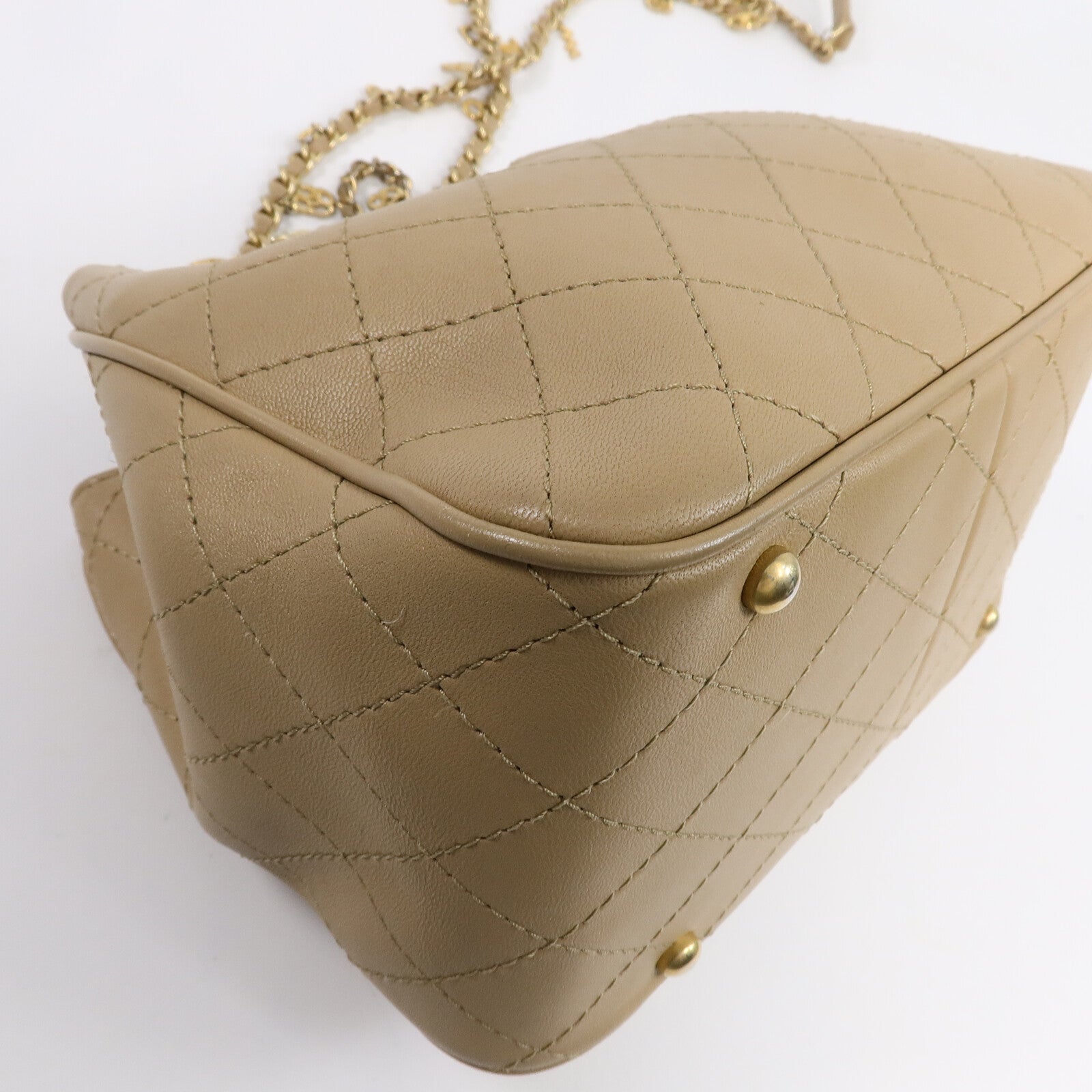 CHANEL 牛皮皮革Egyatian Amulet Bucket Bag鏈帶肩背袋