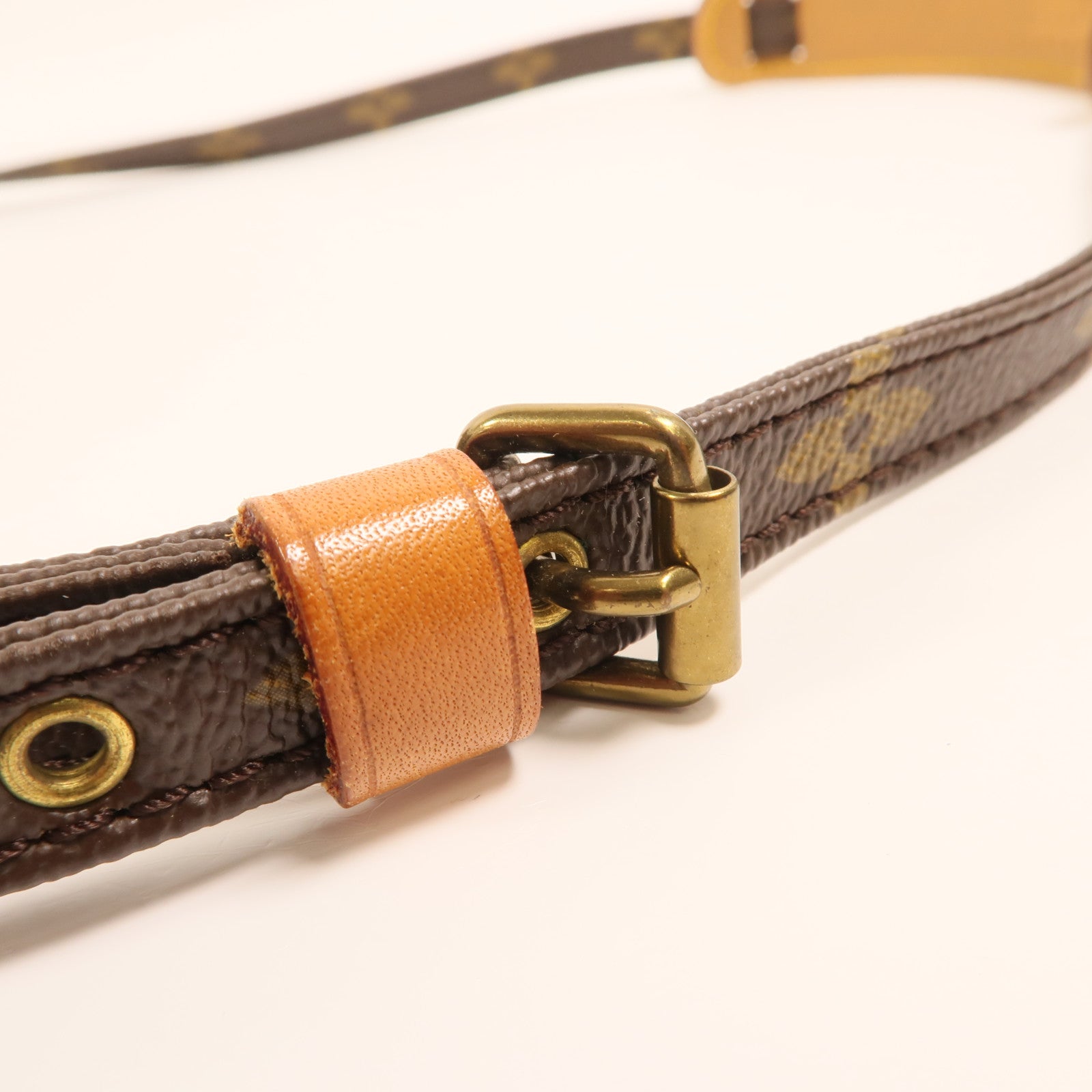 LOUIS VUITTON Monogram Danube Mini Bag金扣肩背袋