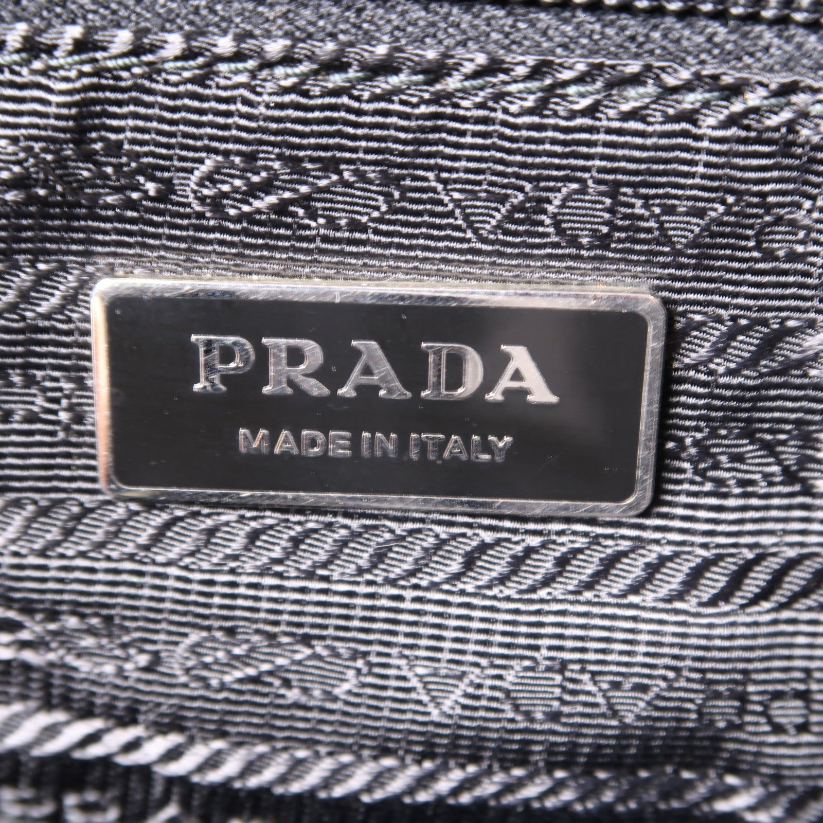 PRADA 尼龍Tote Bag銀扣手挽袋黑色