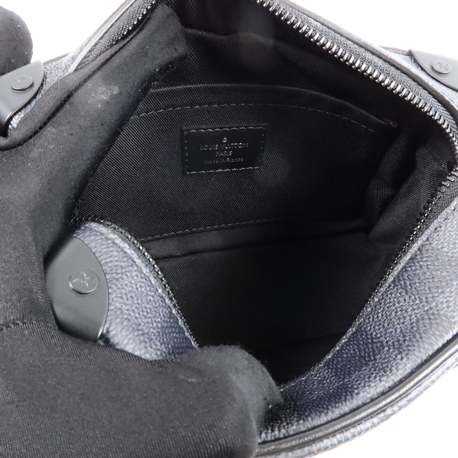 LOUIS VUITTON Damier Graphite Soft Trunk肩背袋