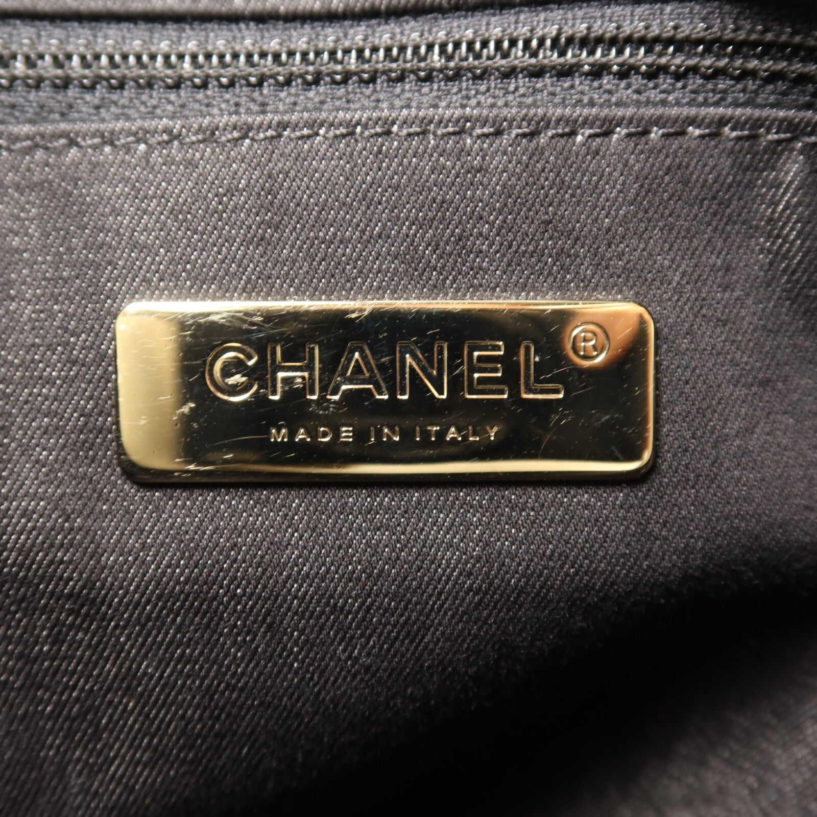 CHANEL 牛皮皮革Button Up Hobo鏈帶手挽肩背兩用袋