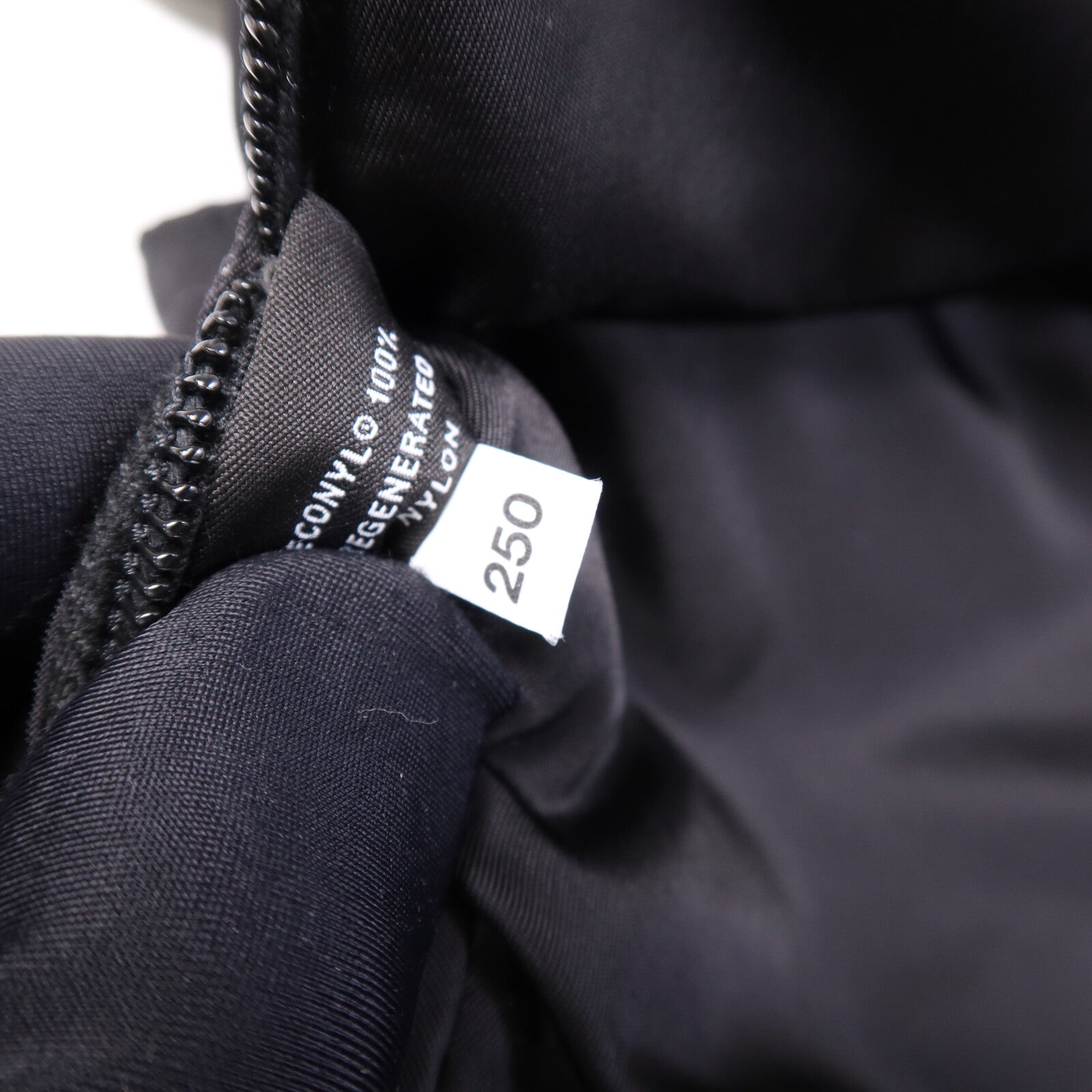 PRADA 尼龍Re-Nylon BackPack銀扣背包