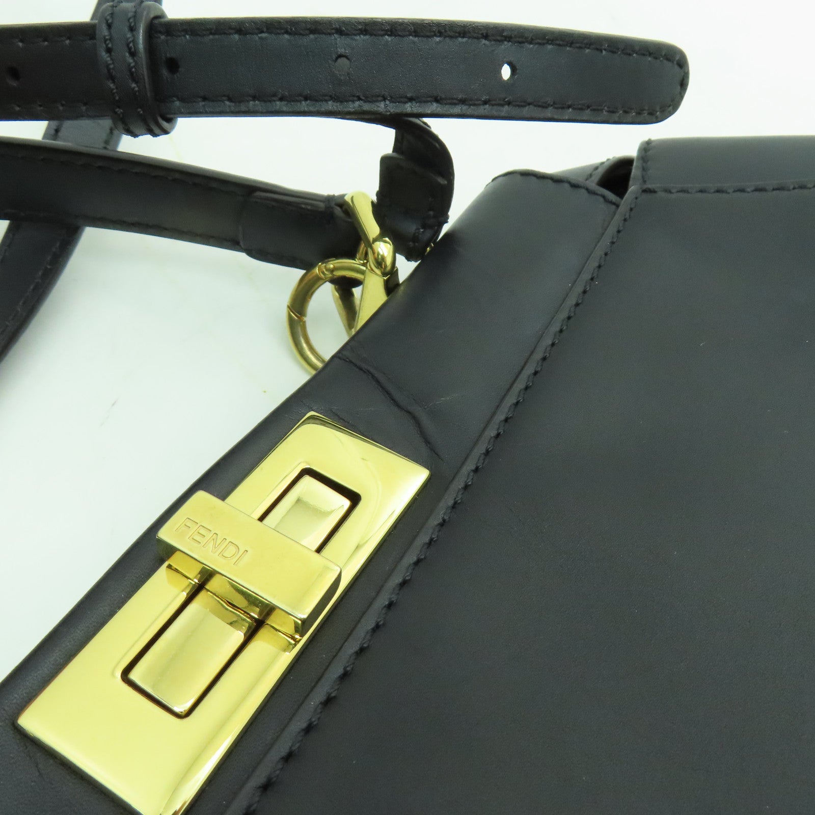 FENDI 牛皮皮革Peekaboo金扣手挽肩背兩用袋黑色