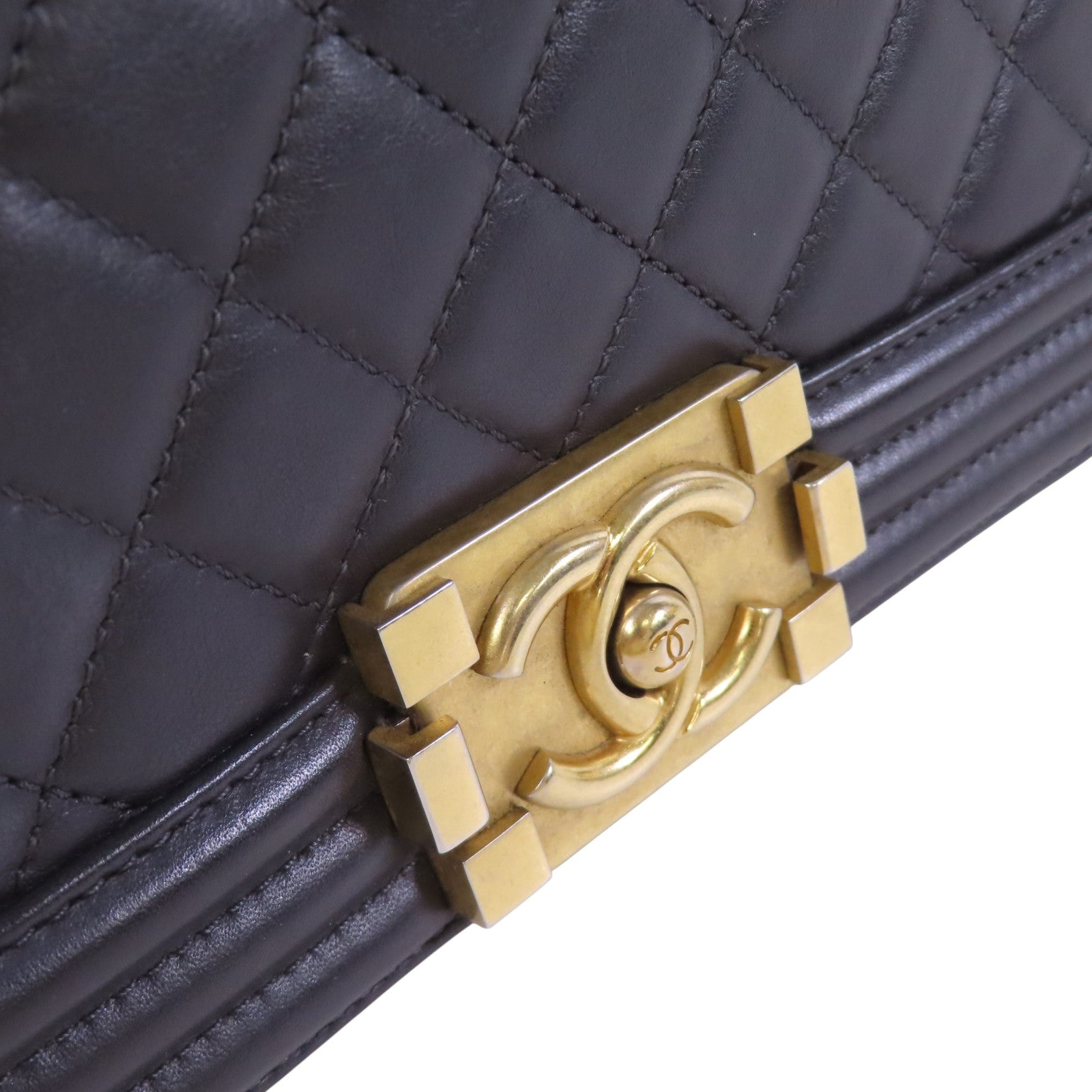 CHANEL 【激減優惠】牛皮皮革Boy Chanel 25金扣鏈帶肩背袋