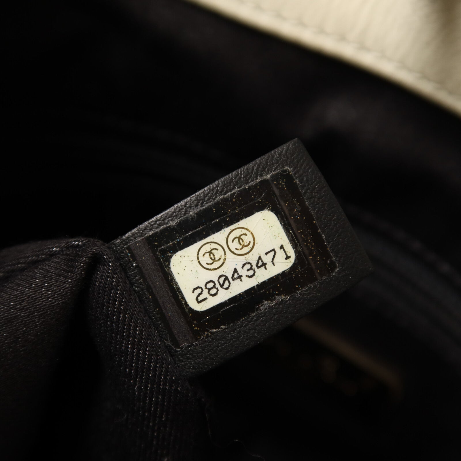 CHANEL 牛皮皮革Button Up Hobo鏈帶手挽肩背兩用袋