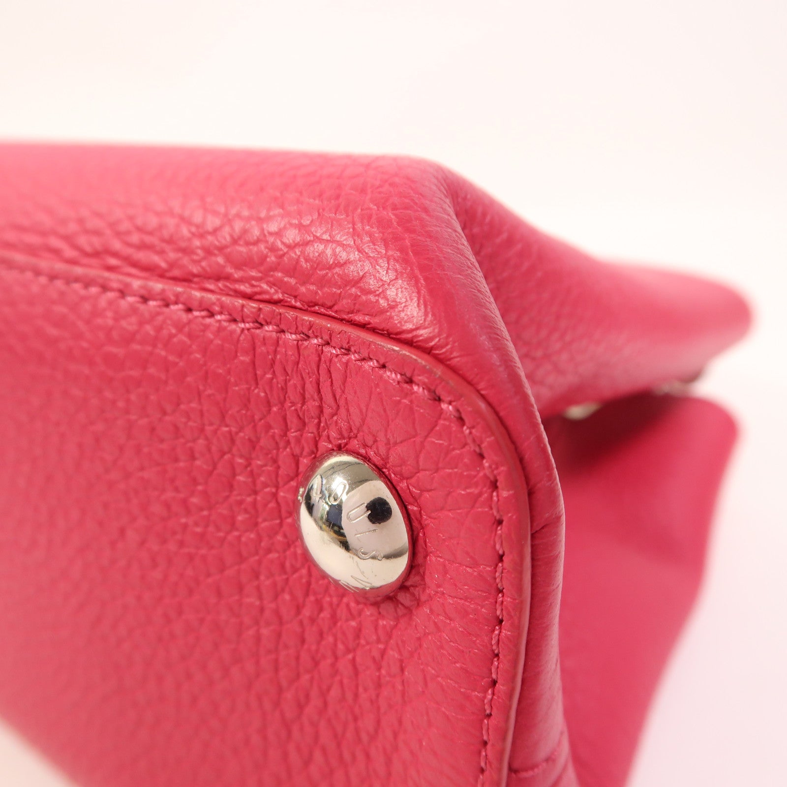 LOUIS VUITTON 【激減優惠】Taurillon Capucines BB銀扣手挽肩背兩用袋