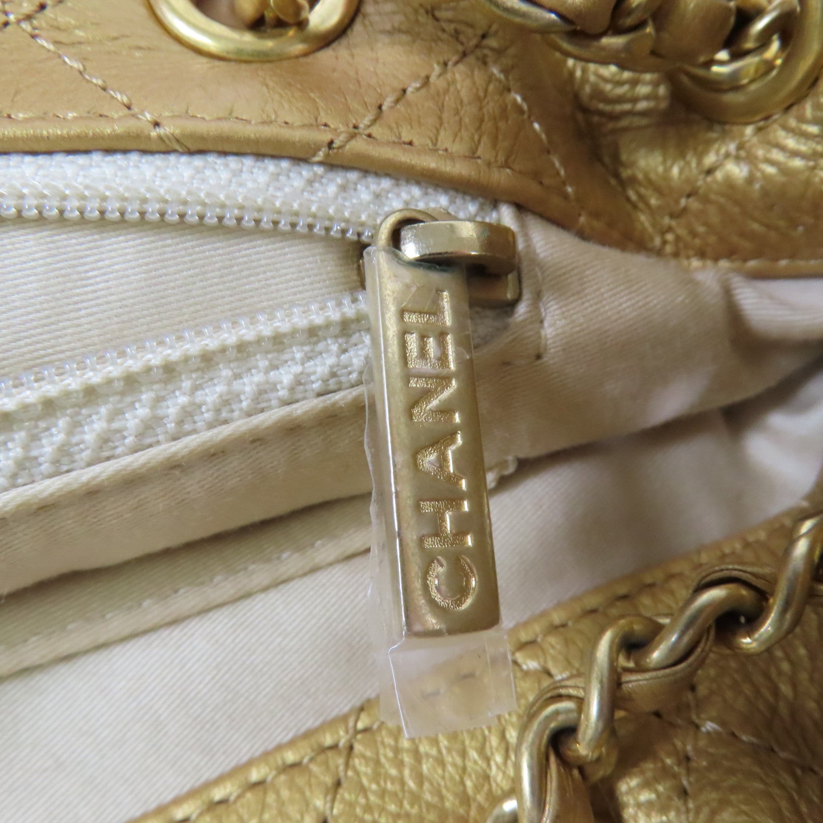 CHANEL 【激減優惠】菱格牛皮皮革Chain Shoulder金扣鏈帶肩背袋金色