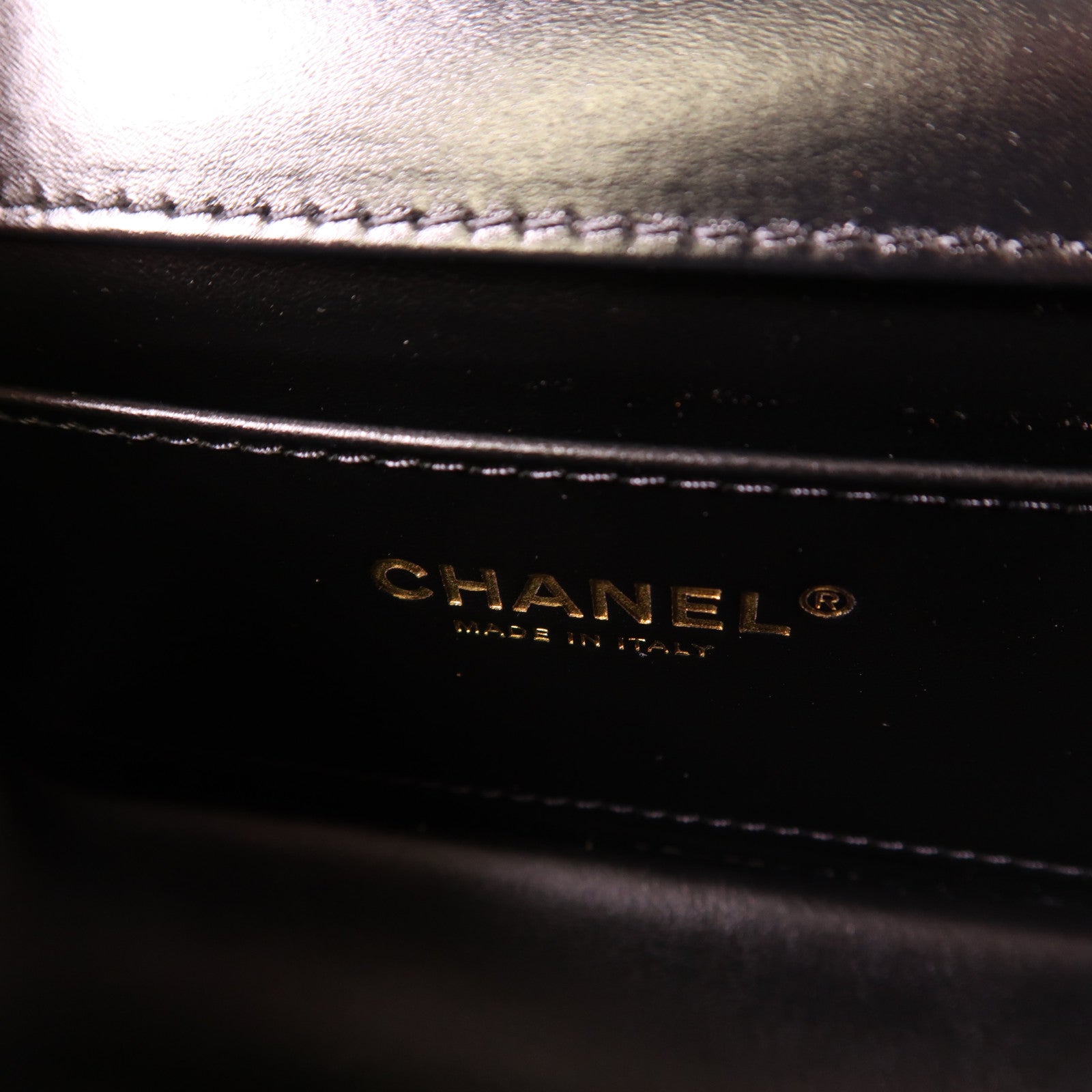 CHANEL 牛皮皮革Chain Shoulder金扣鏈帶肩背袋