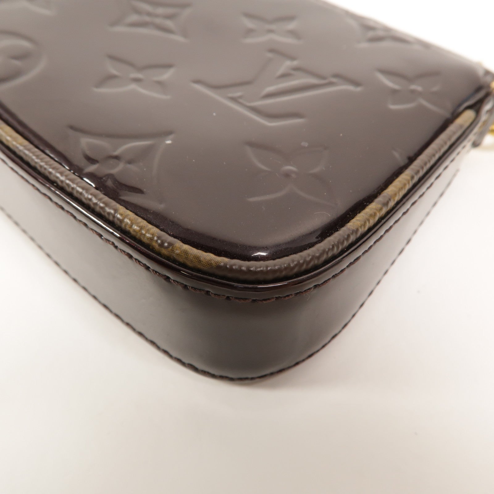 LOUIS VUITTON Monogram Vernis Mini Pochette Accessoires手拿包
