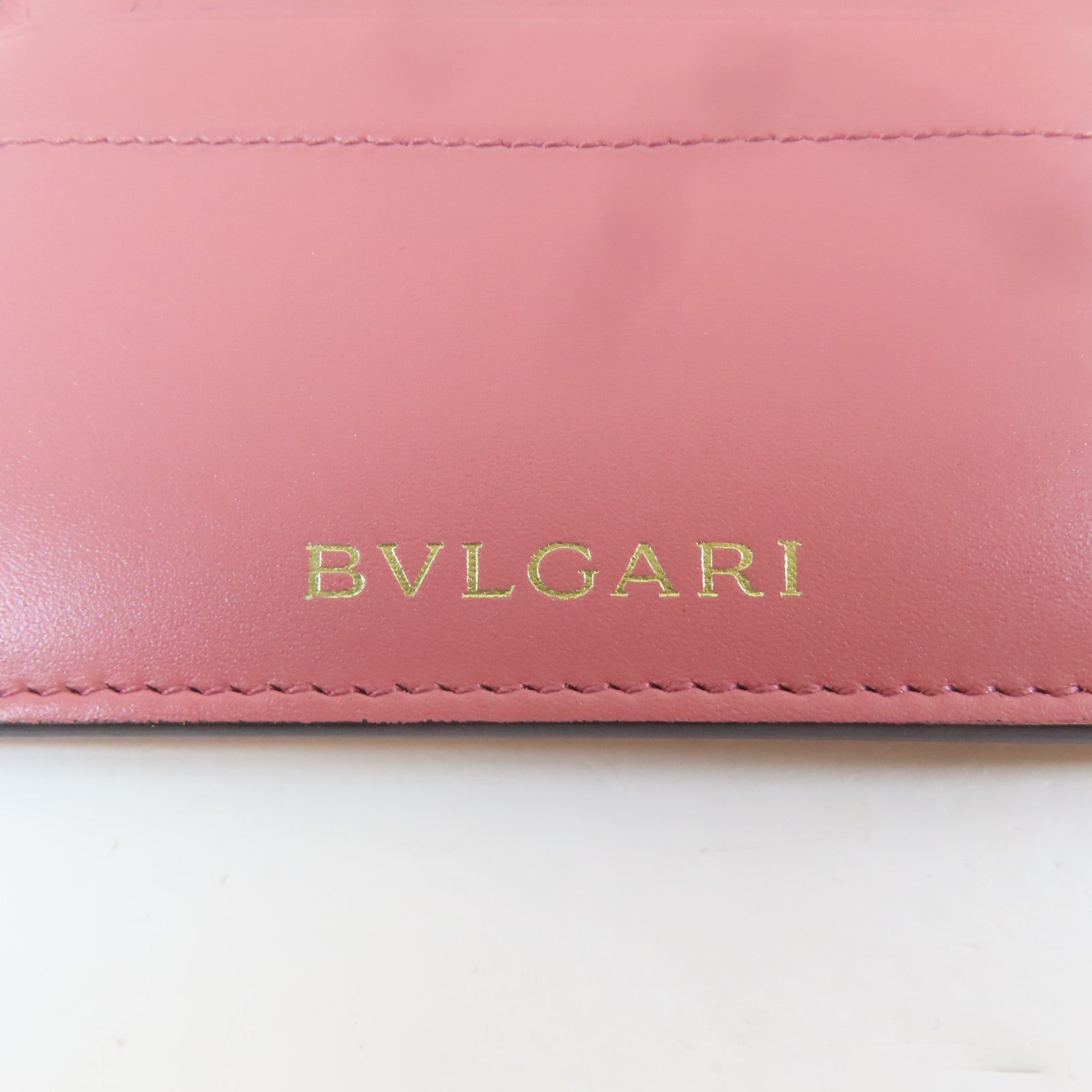 BVLGARI 牛皮皮革Serpenti Forever金扣卡片套粉紅色