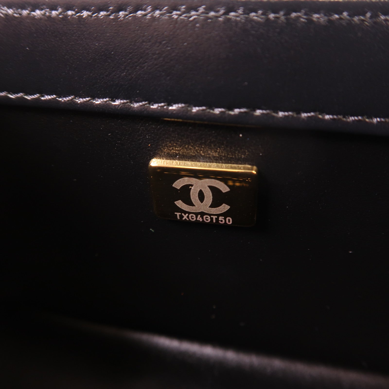 CHANEL 牛皮皮革Chain Shoulder金扣鏈帶肩背袋