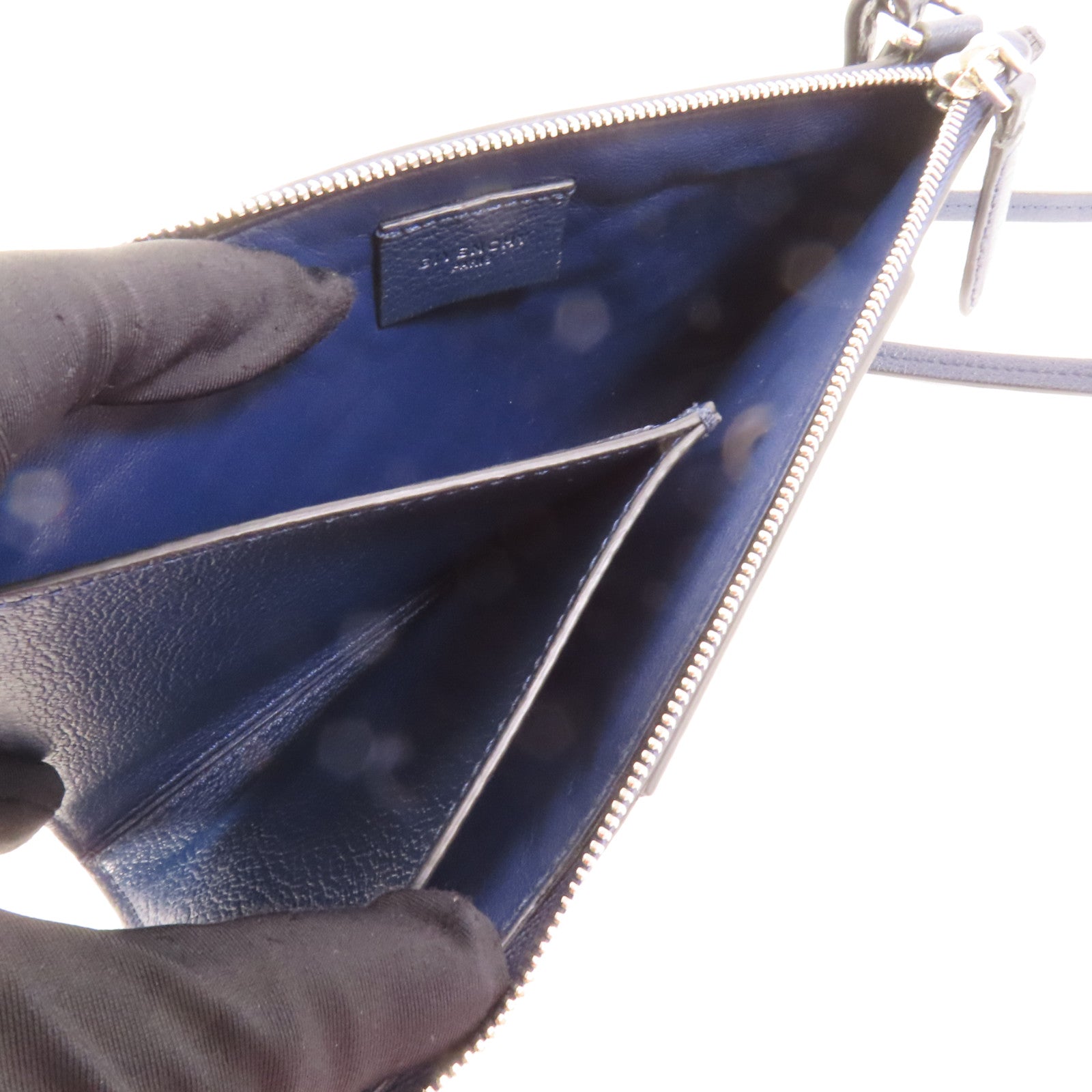 GIVENCHY 牛皮皮革Clutch Bag銀扣肩背袋