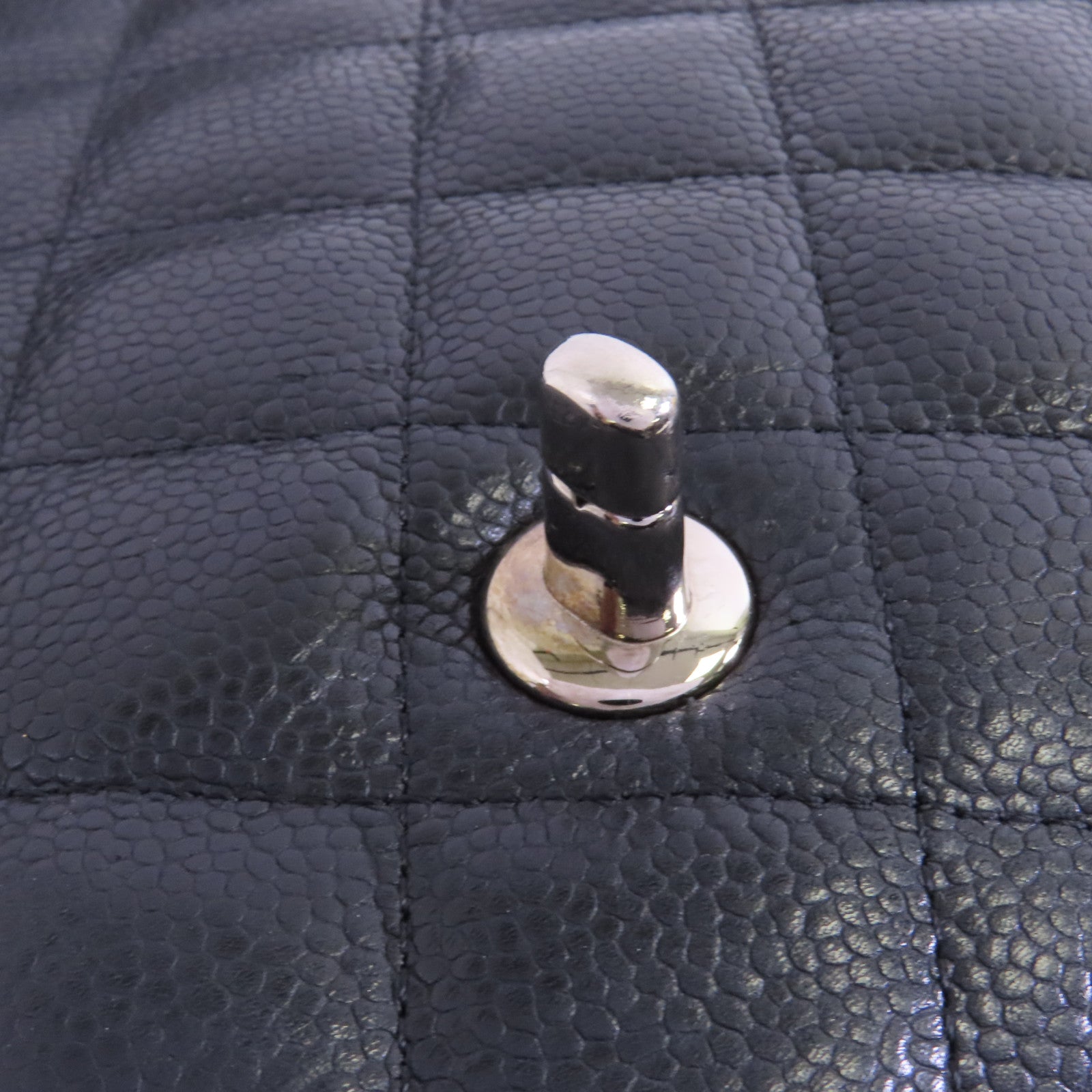 CHANEL 牛皮皮革Large Classic銀扣鏈帶肩背袋