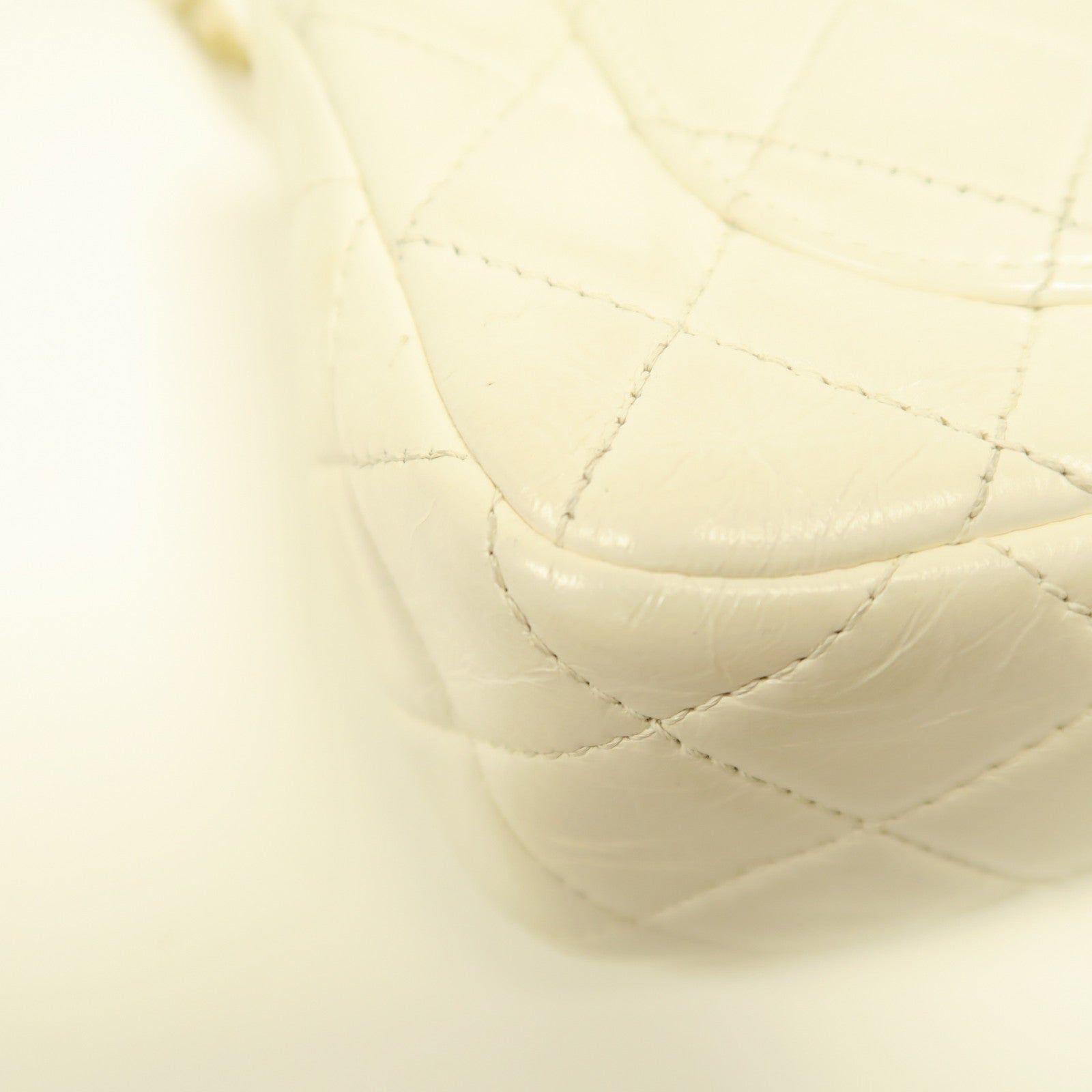 CHANEL 【激減優惠】菱格羊皮皮革Chain Shoulder金扣鏈帶肩背袋白色