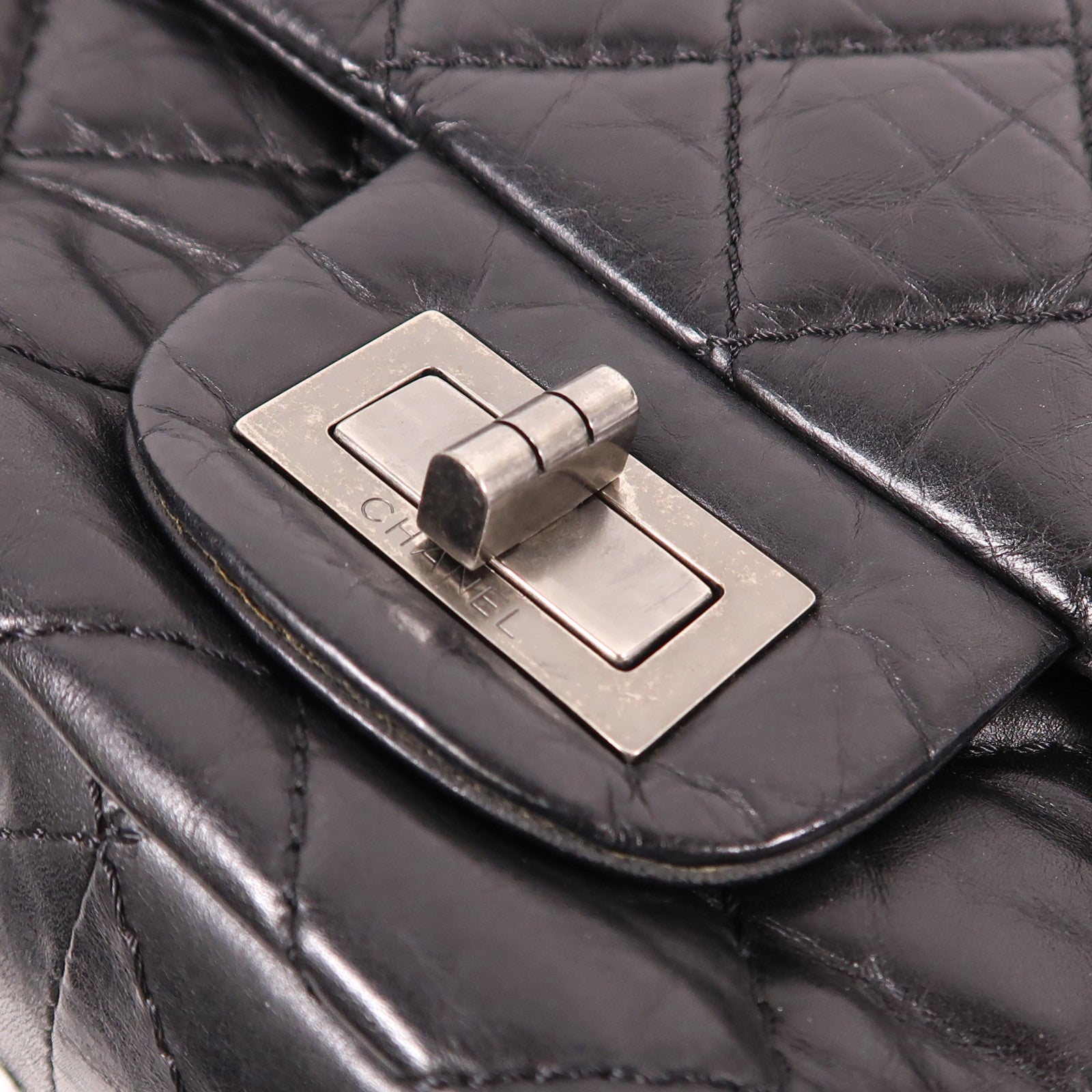 CHANEL 【激減優惠】牛皮皮革2.55 Jumbo銀扣鏈帶肩背袋