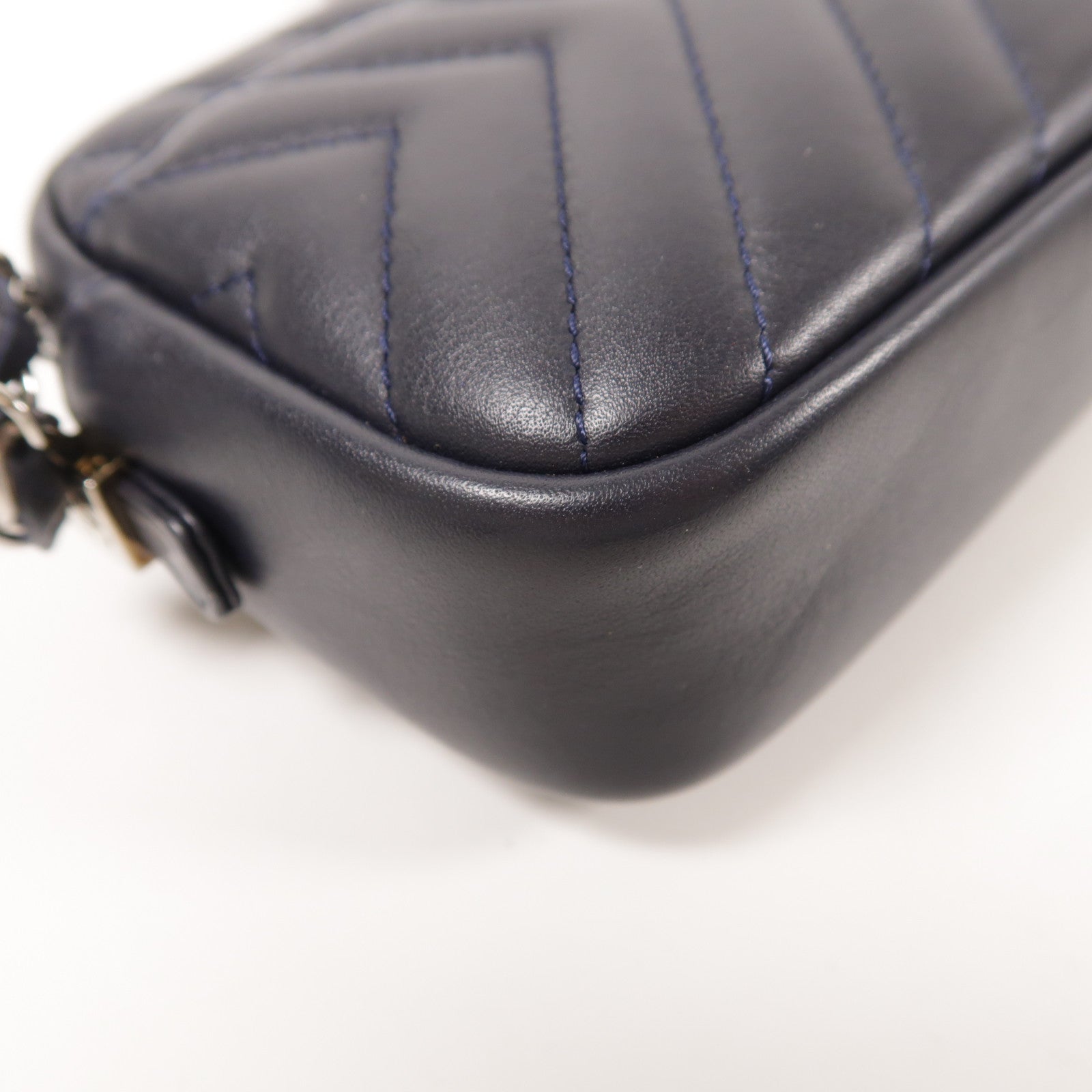 CHANEL 牛皮皮革Chain Shoulder銀扣鏈帶肩背袋
