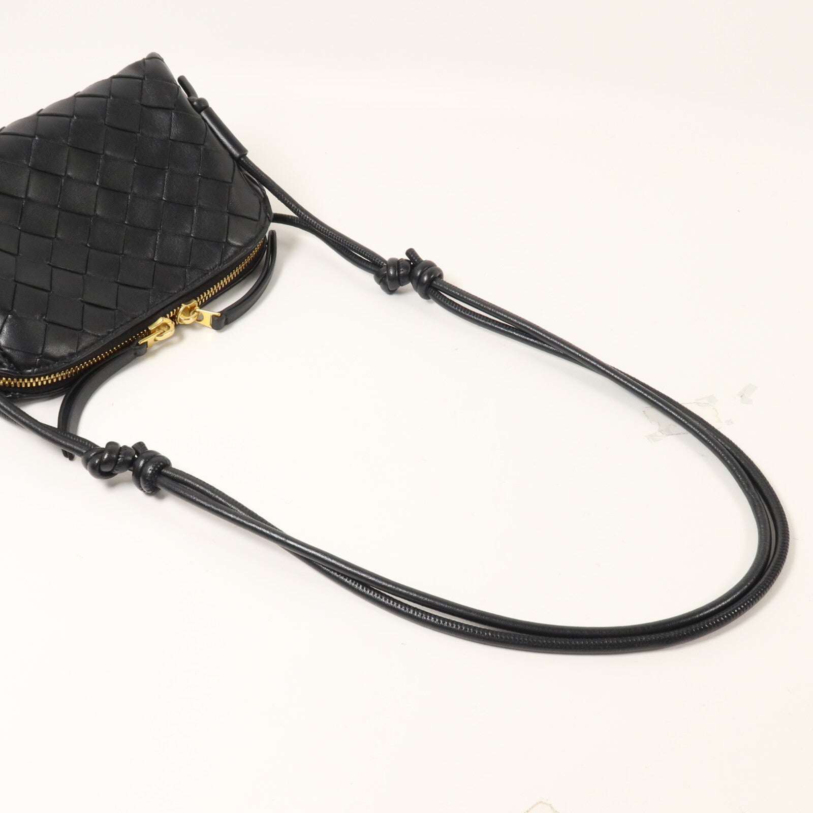 BOTTEGA VENETA 牛皮皮革Concert Pouch肩背袋