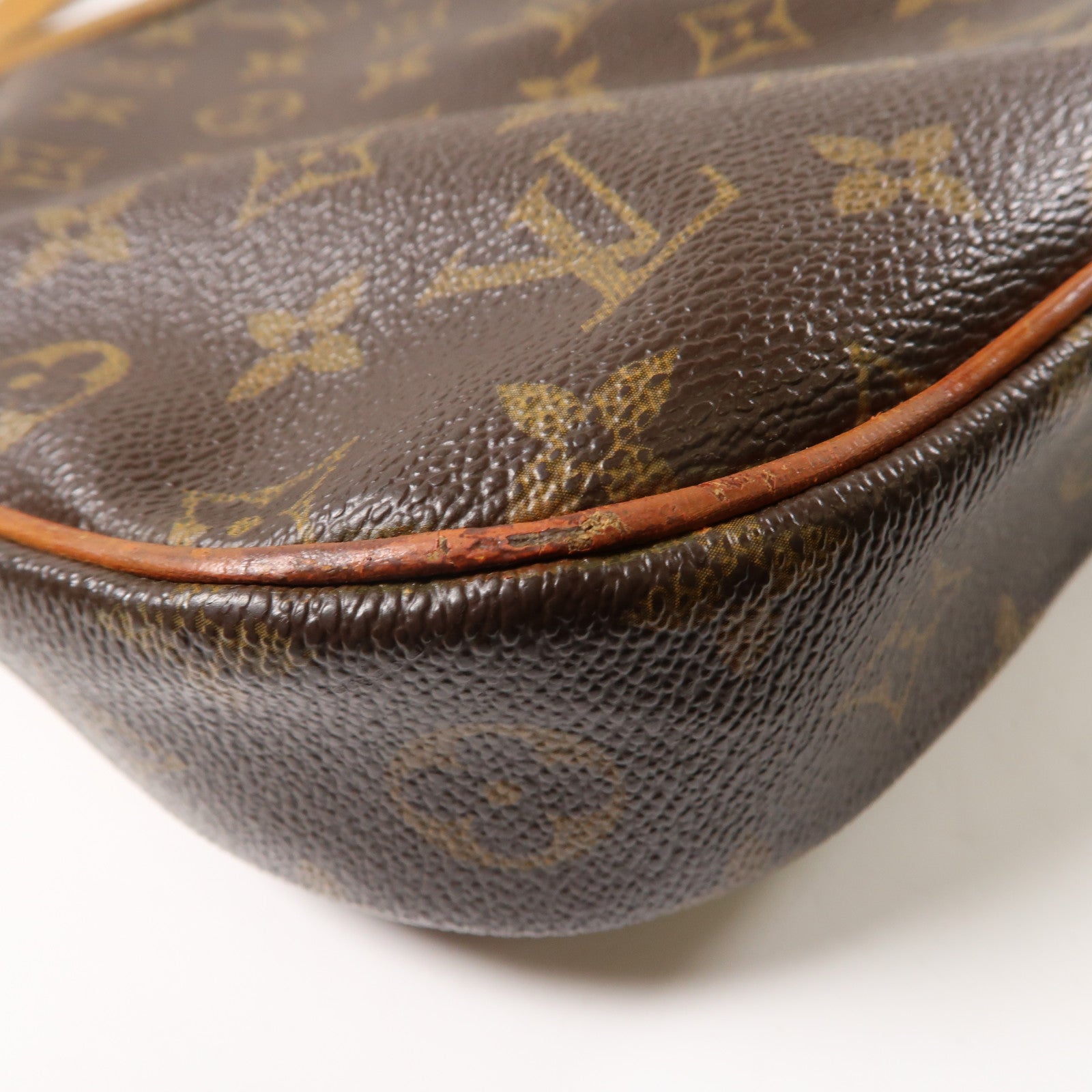 LOUIS VUITTON 【激減優惠】Monogram Odeon MM金扣肩背袋啡色