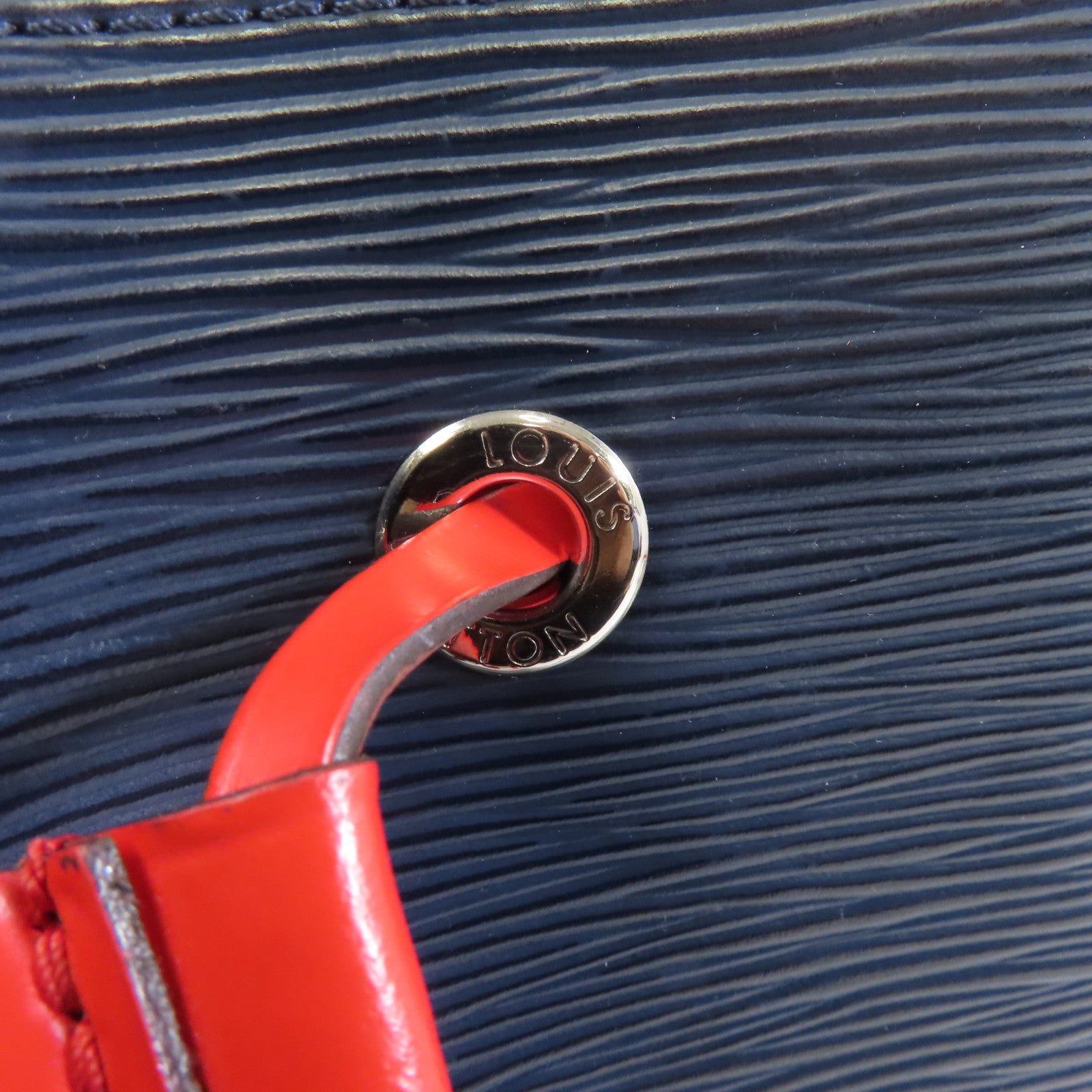 LOUIS VUITTON 【激減優惠】Epi Neo Noe銀扣手挽肩背兩用袋深藍色/紅色