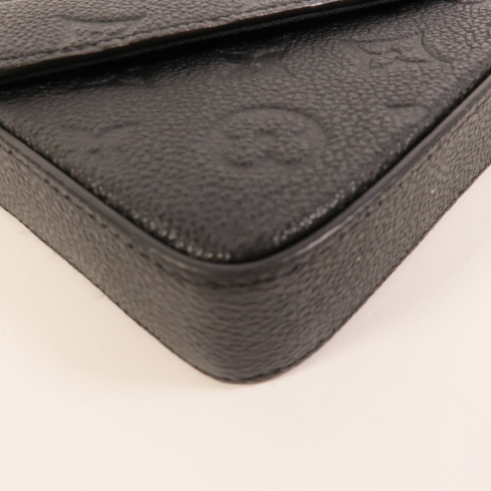 LOUIS VUITTON Monogram Empreinte Felicie Pochette 金扣鏈帶肩背袋