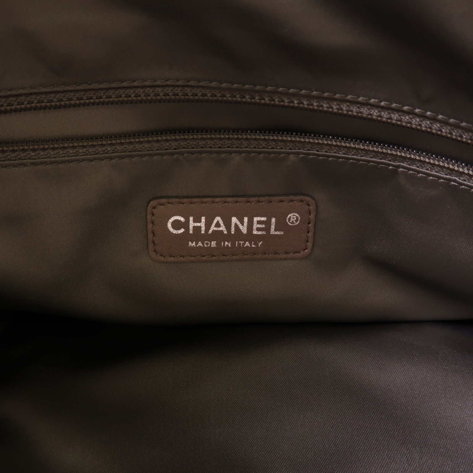 CHANEL 【激減優惠】牛皮皮革2.55銀扣鏈帶肩背袋