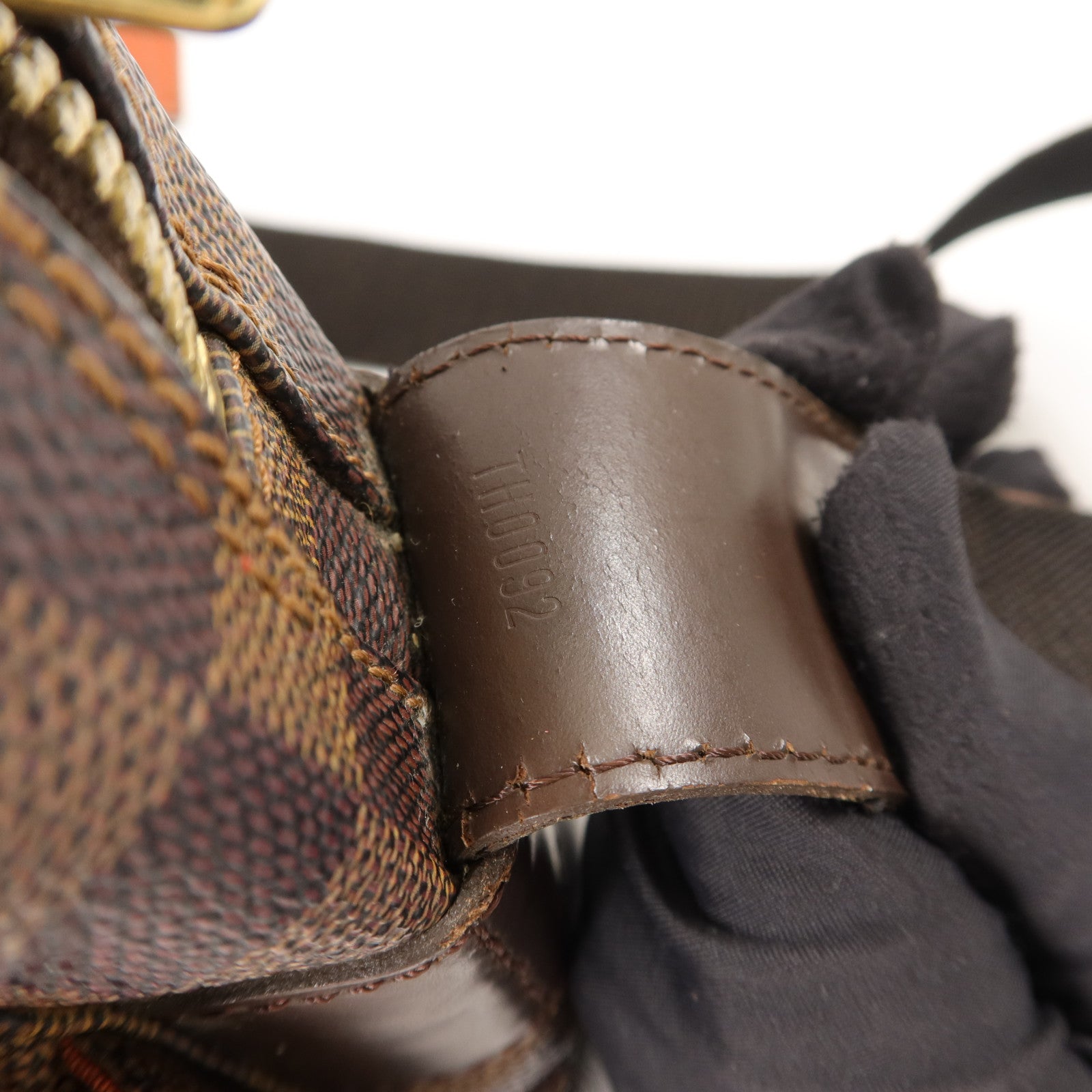 LOUIS VUITTON Damier Naviglio肩背袋