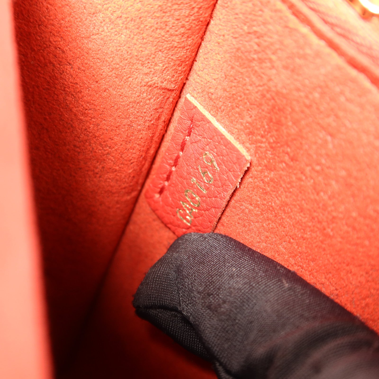 LOUIS VUITTON Monogram Victoire金扣鏈帶肩背袋