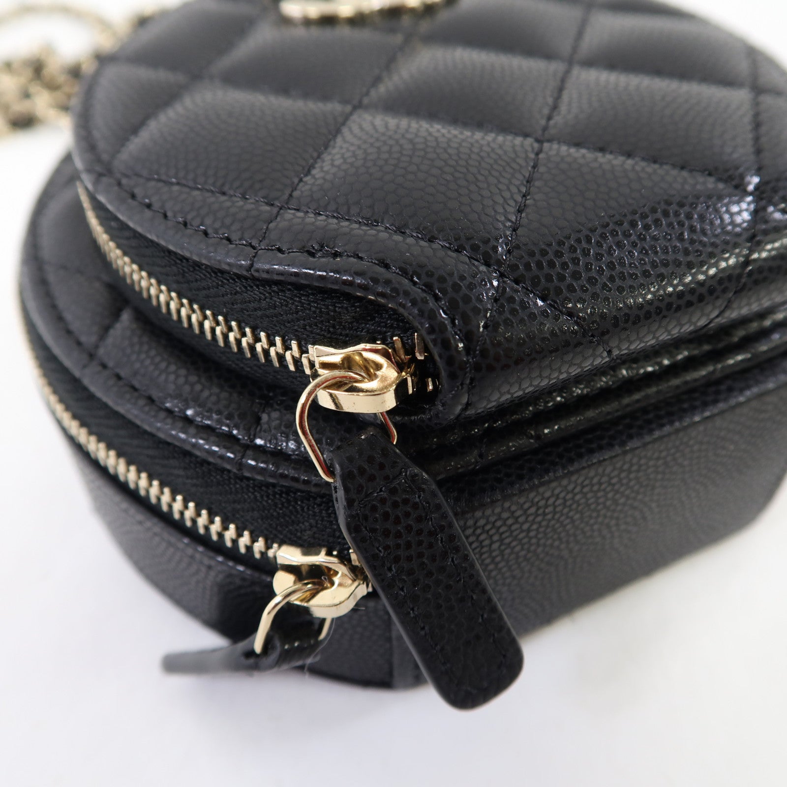 CHANEL 菱格牛皮皮革Chain Shoulder金扣鏈帶肩背袋黑色