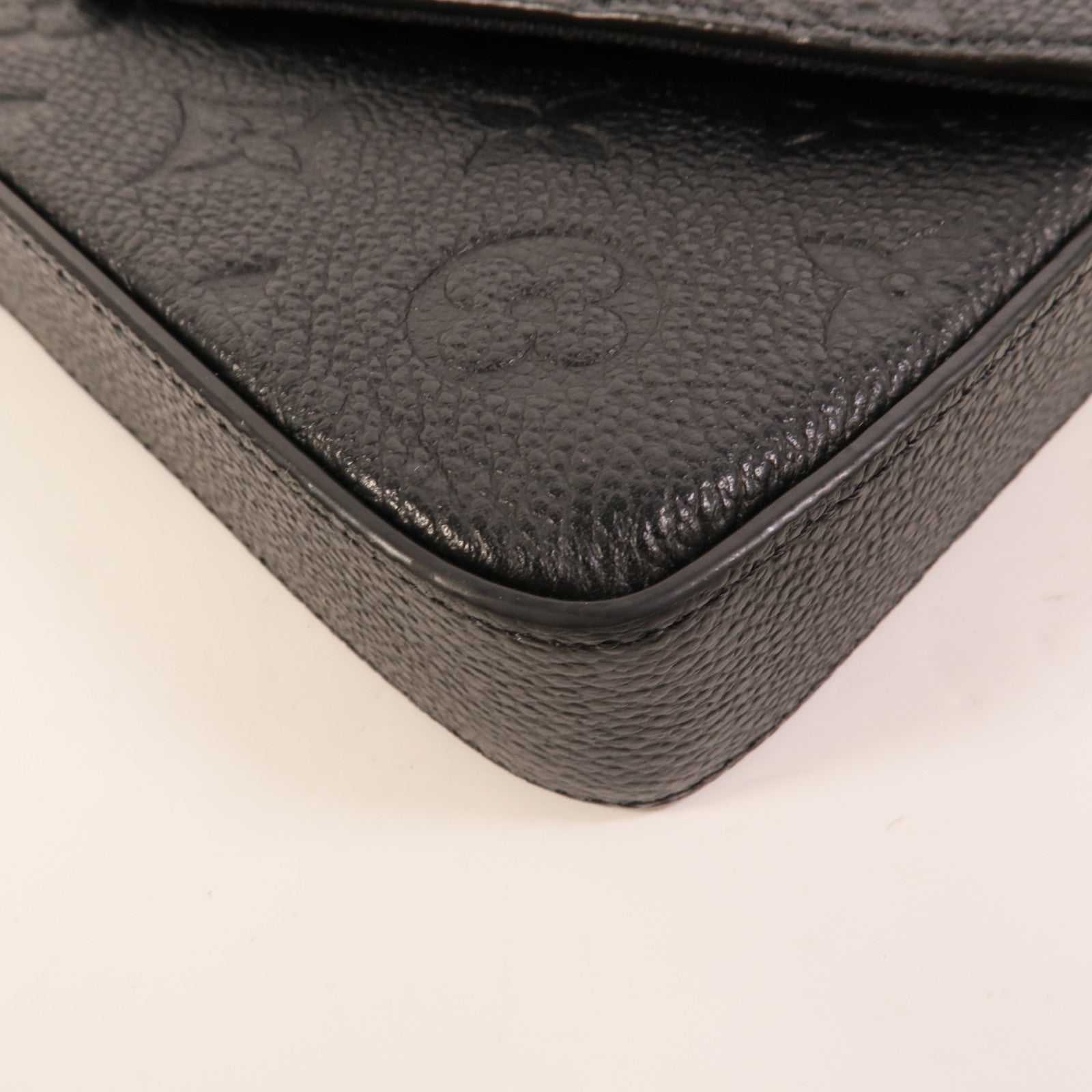 LOUIS VUITTON Monogram Empreinte Felicie Pochette 金扣鏈帶肩背袋