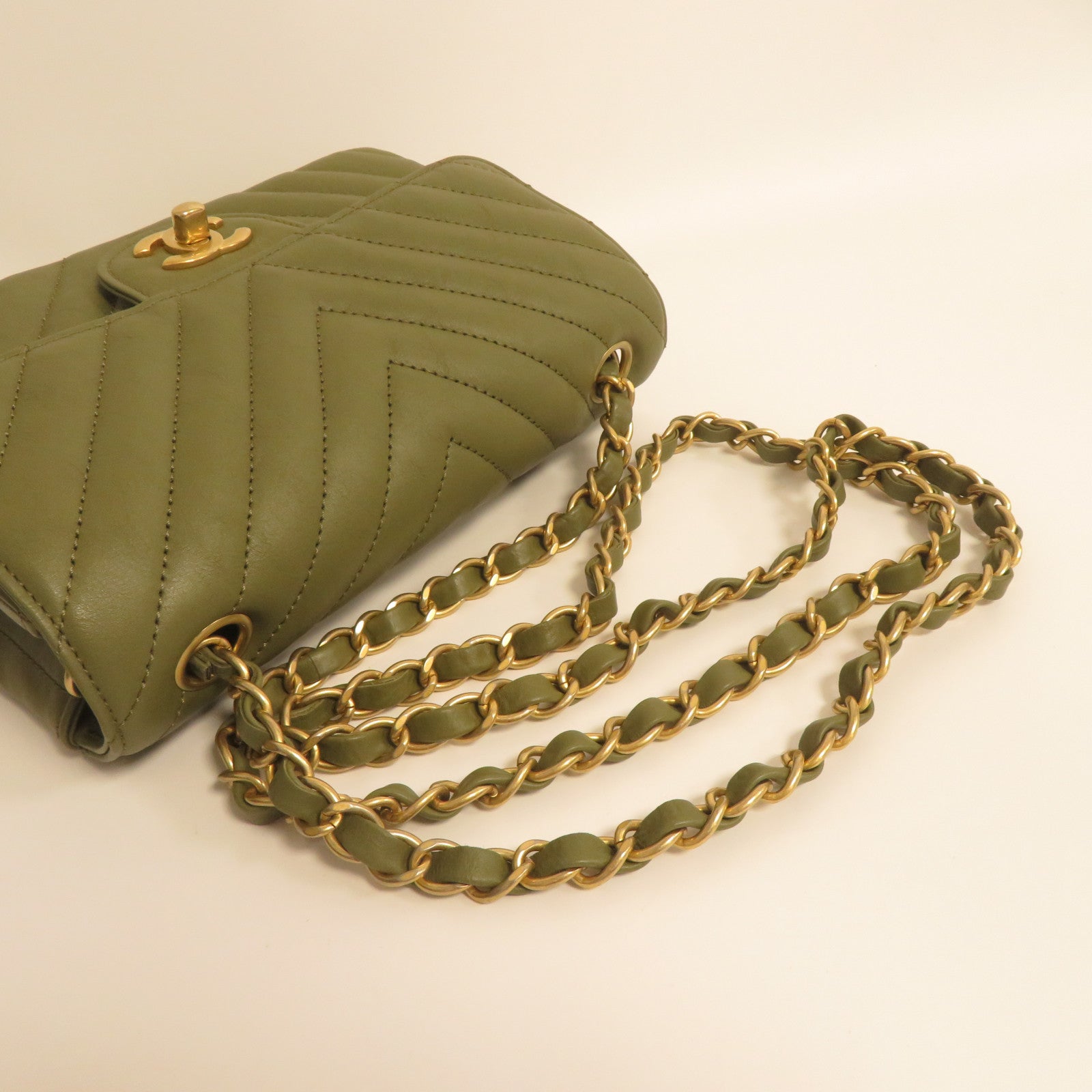 CHANEL 【激減優惠】牛皮皮革Classic 20cm金扣鏈帶肩背袋綠色