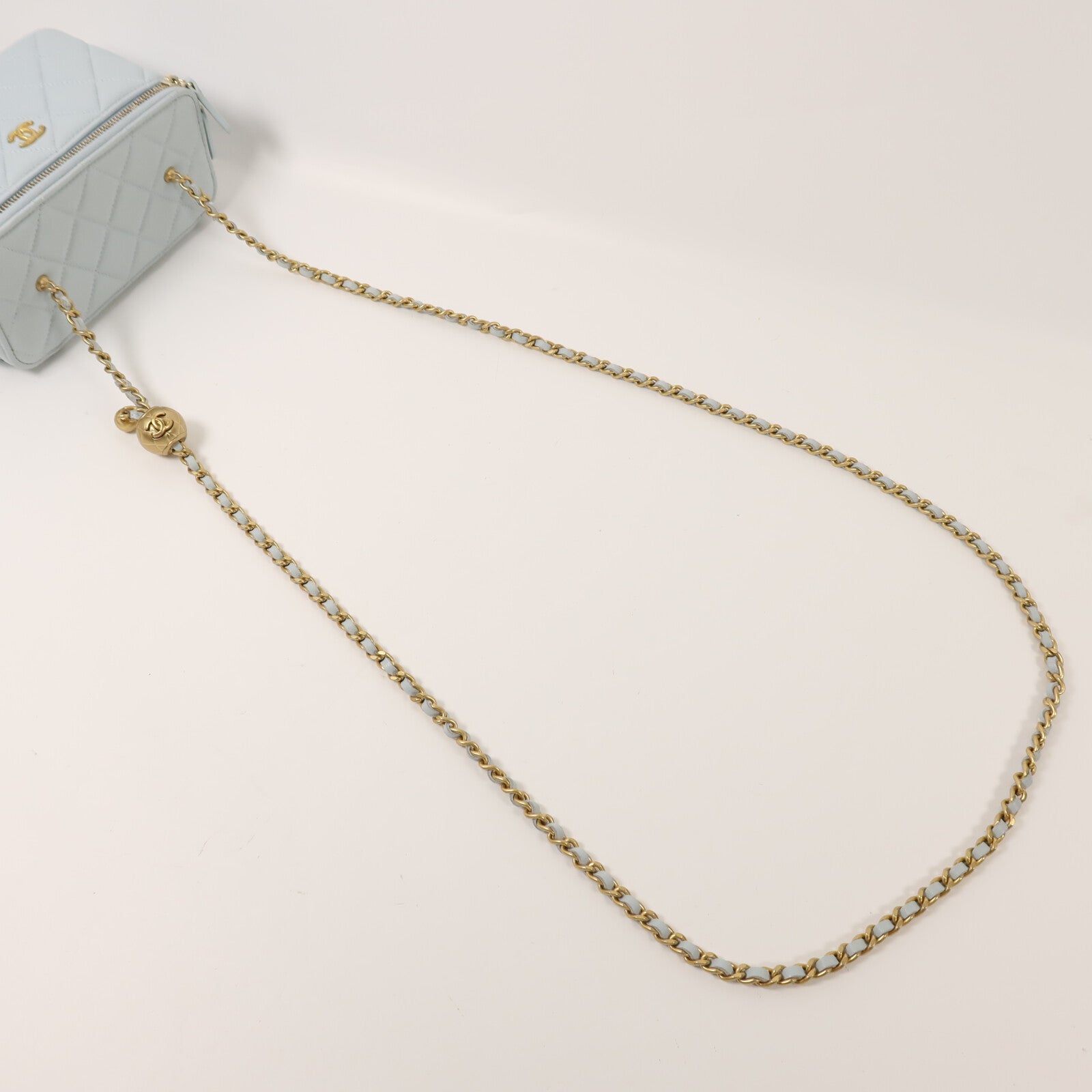 CHANEL 羊皮皮革Vanity Case金扣鏈帶肩背袋