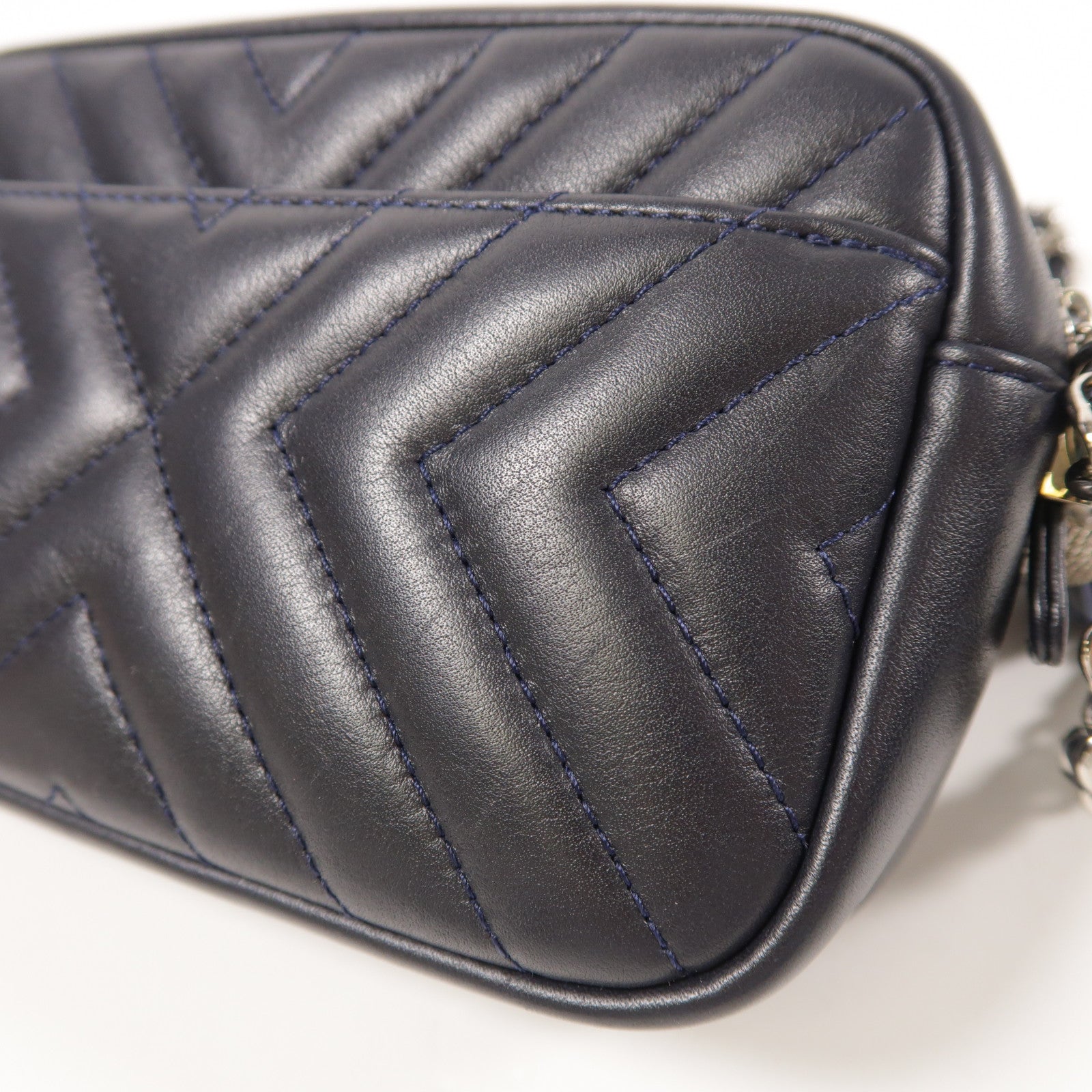 CHANEL 牛皮皮革Chain Shoulder銀扣鏈帶肩背袋