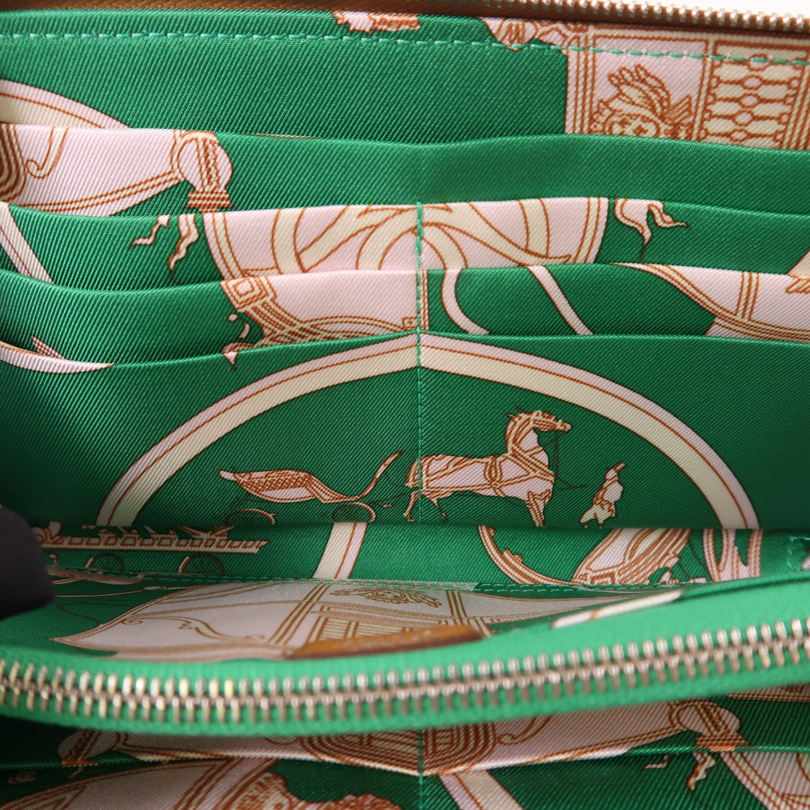 HERMES Epsom皮革Silk-In Wallet銀扣長錢包Gold