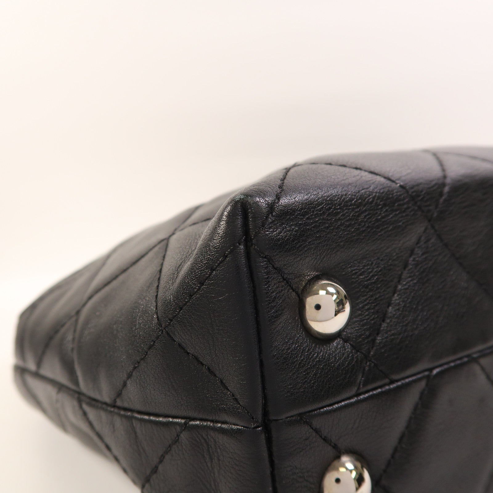 CHANEL 【激減優惠】牛皮皮革Chain Shoulder銀扣鏈帶肩背袋