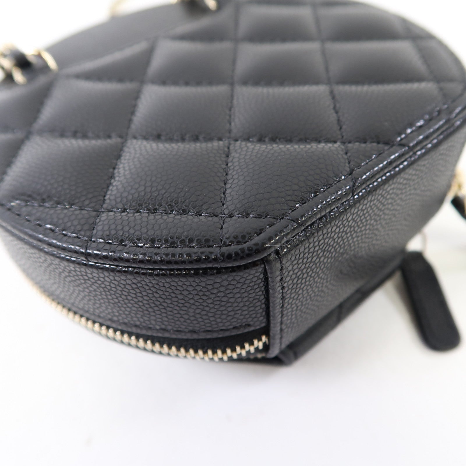 CHANEL 菱格牛皮皮革Chain Shoulder金扣鏈帶肩背袋黑色